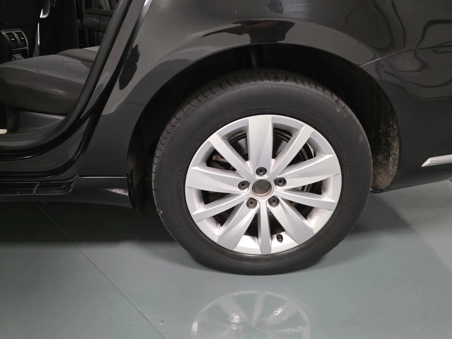 Volkswagen Passat 1.6 TDI Confortline 53