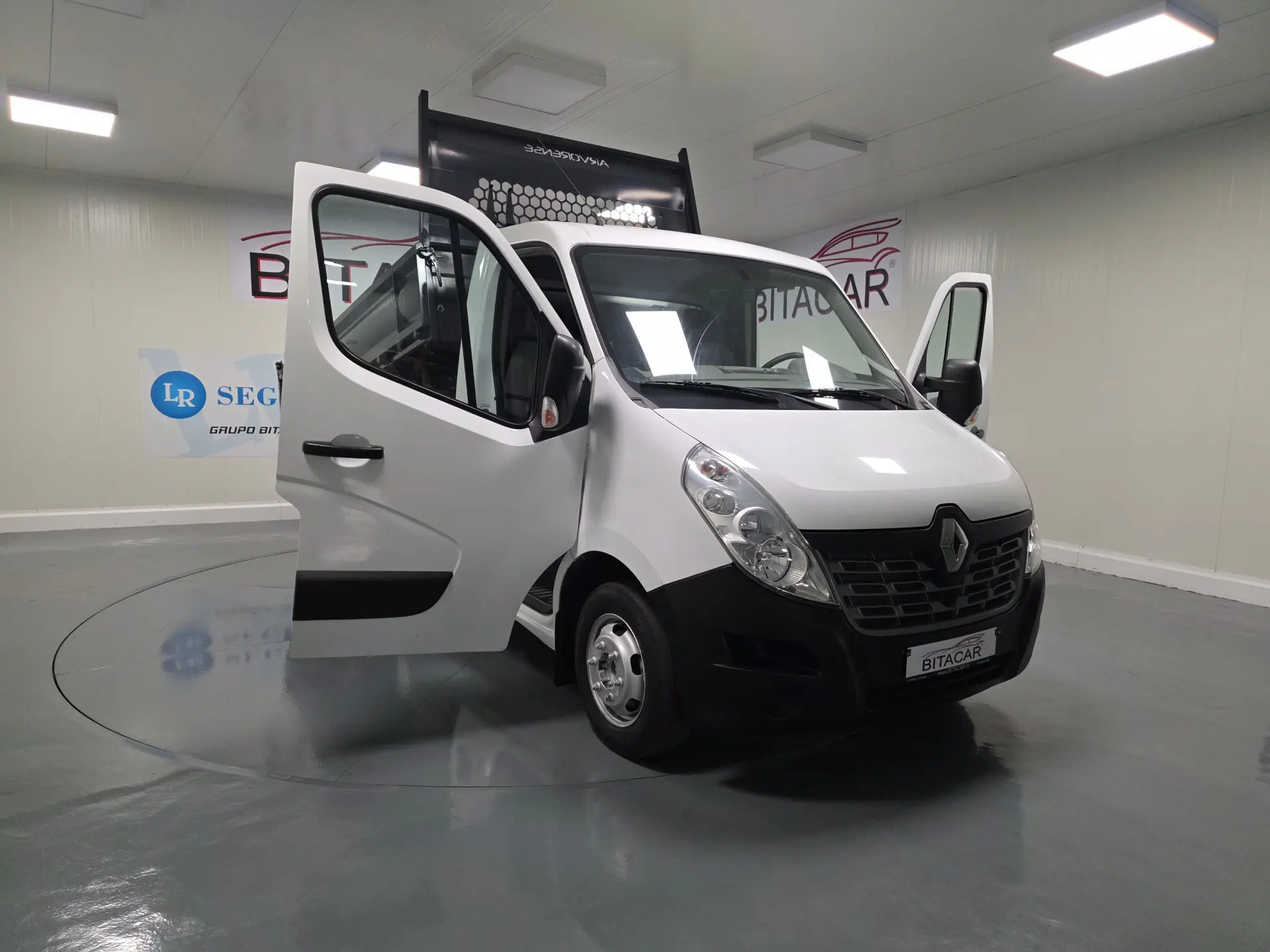 Renault Master 2.3 DCI 130CV BASCULANTE 41