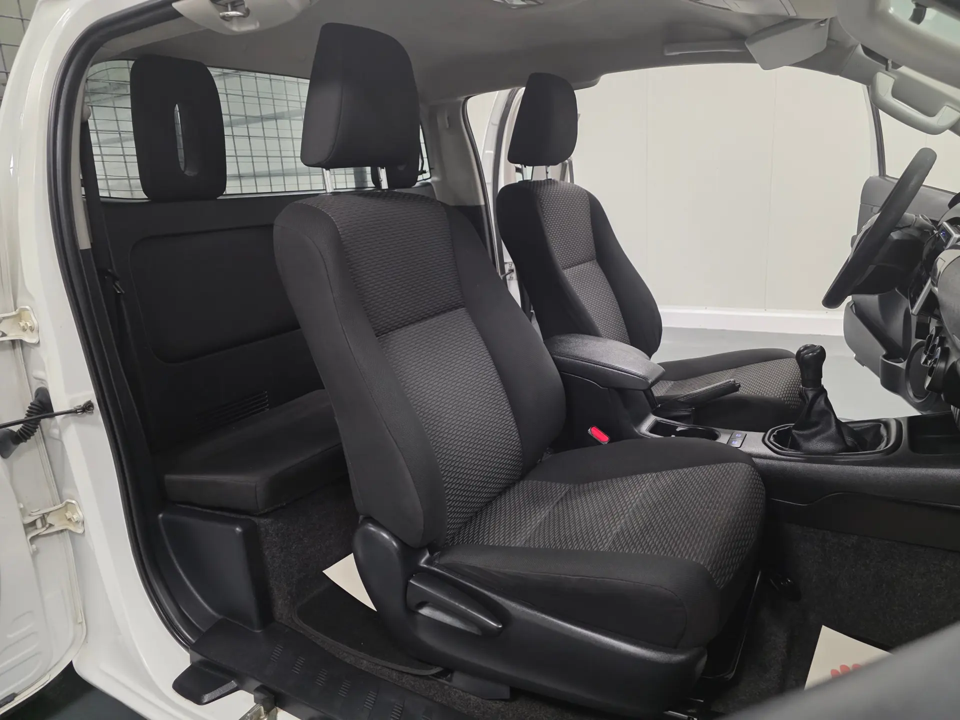 Toyota Hilux 2.4 D-4D 2WD CD 12