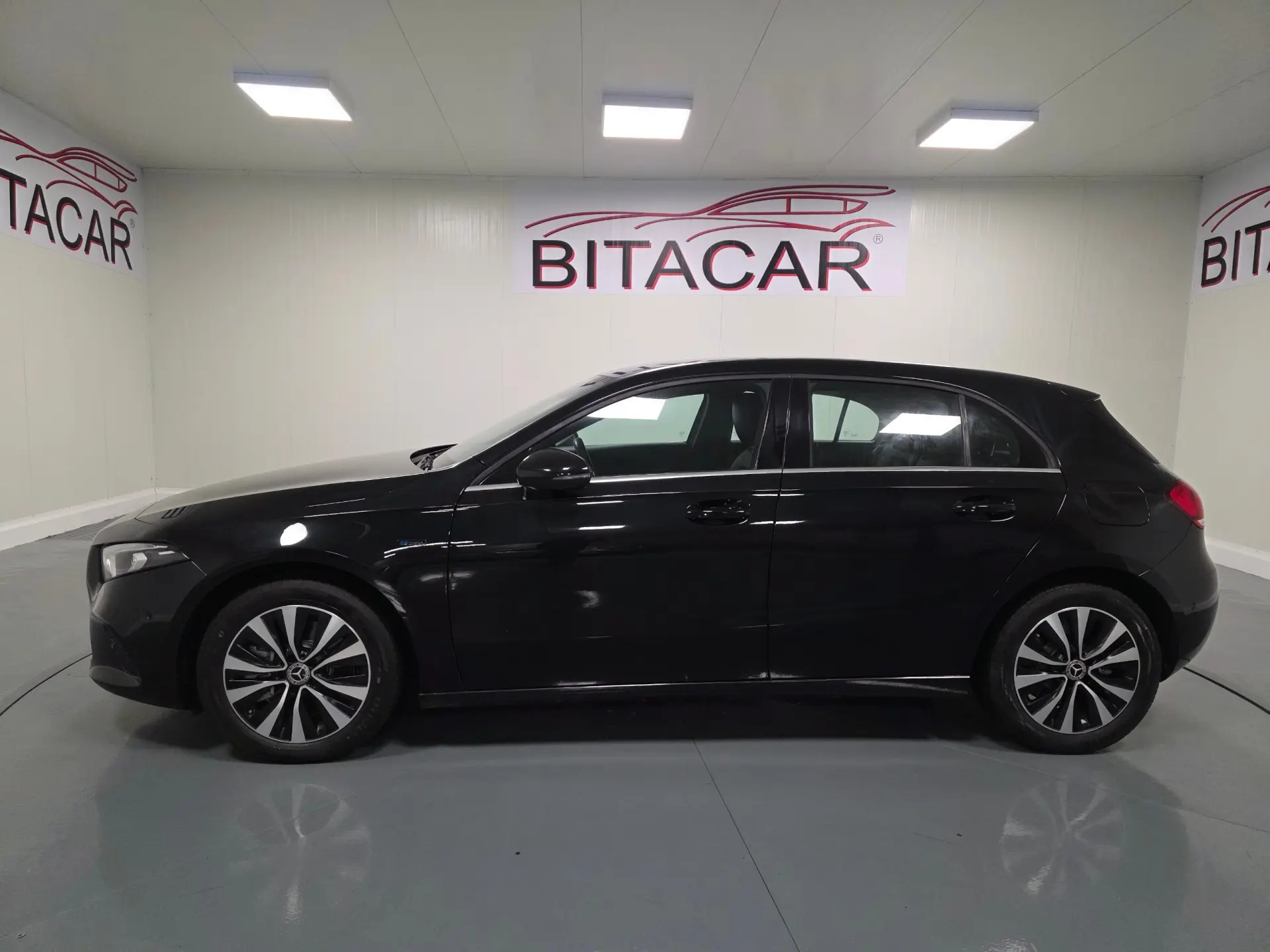 Mercedes-Benz A 250 e Style Plus 21