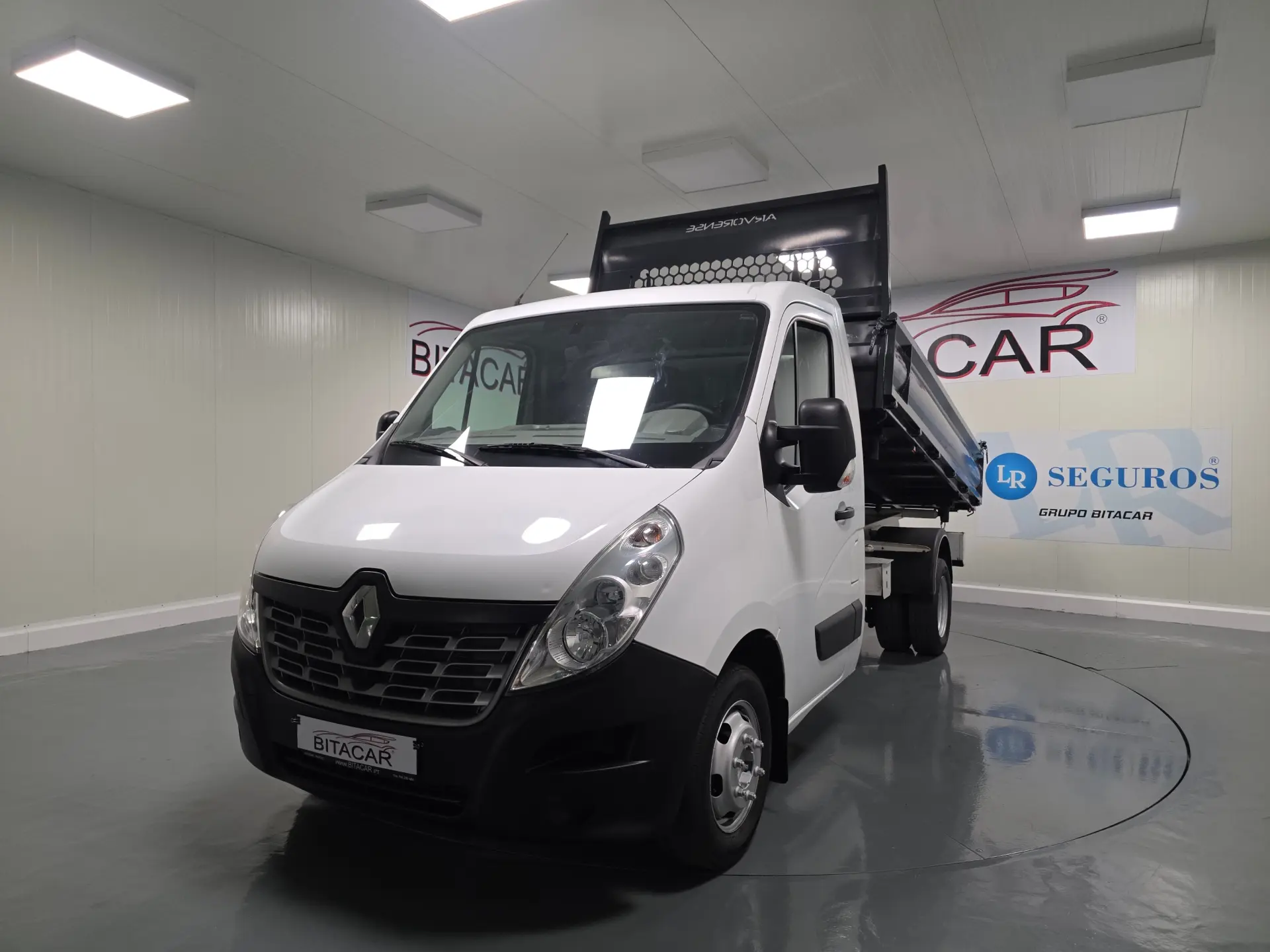 Renault Master 2.3 DCI 130CV BASCULANTE 29