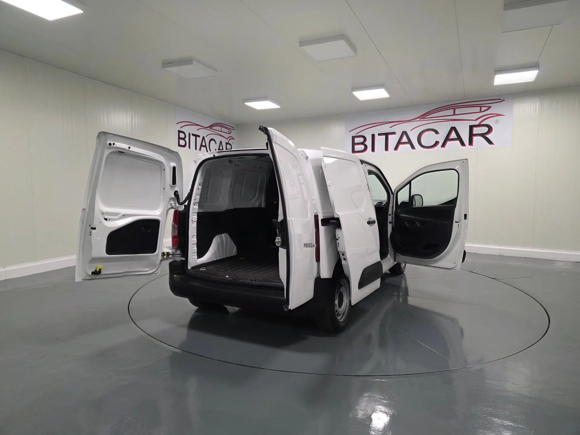 Toyota Proace CITY 1.5D IVA DEDUTIVEL 39