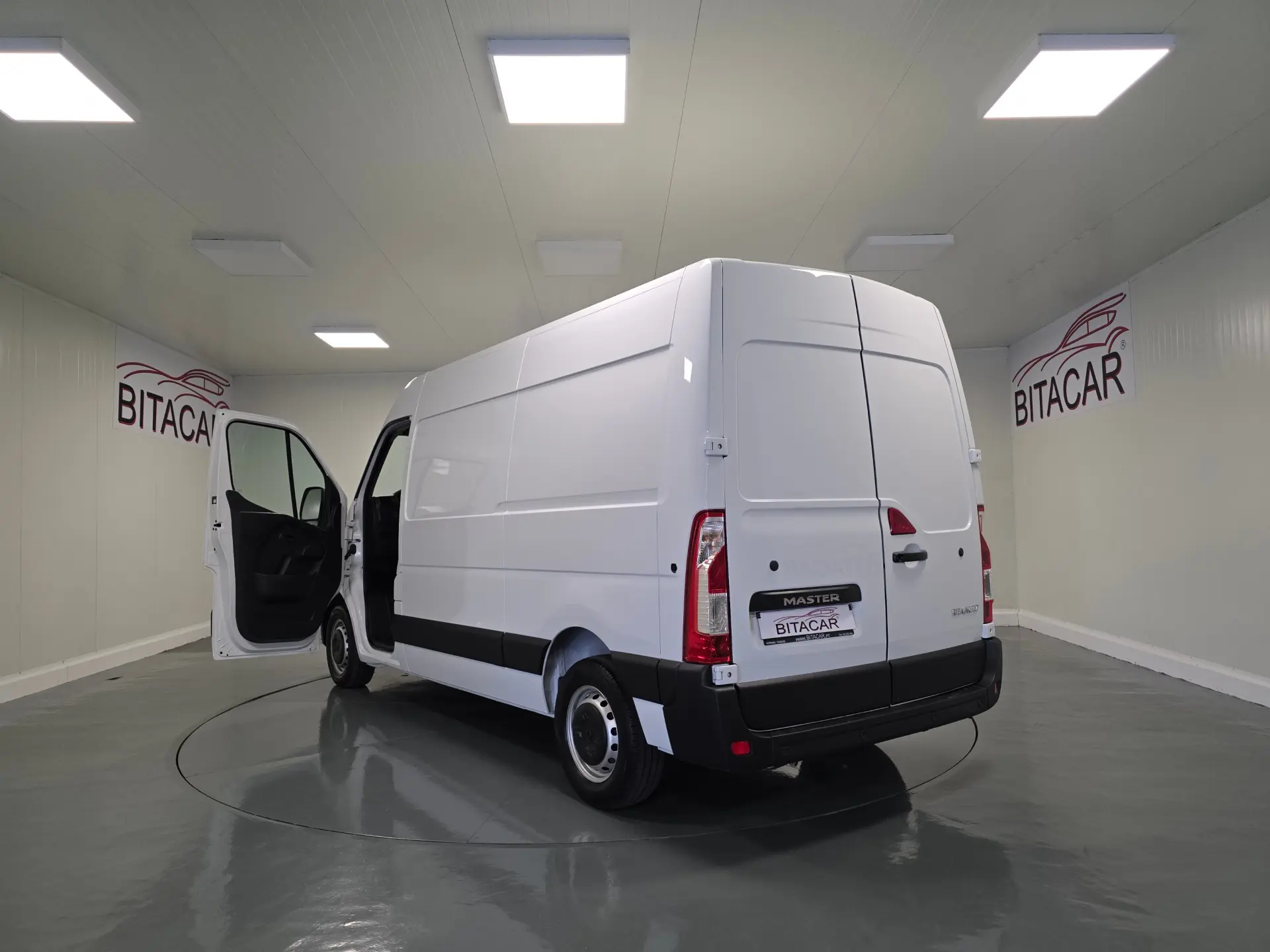 Renault Master L2H2 135CV IVA DEDUTIVEL 56