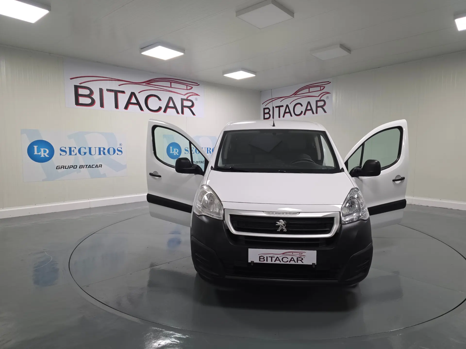 Peugeot Partner 1.6 HDI L1 PACK CD CLIM 23