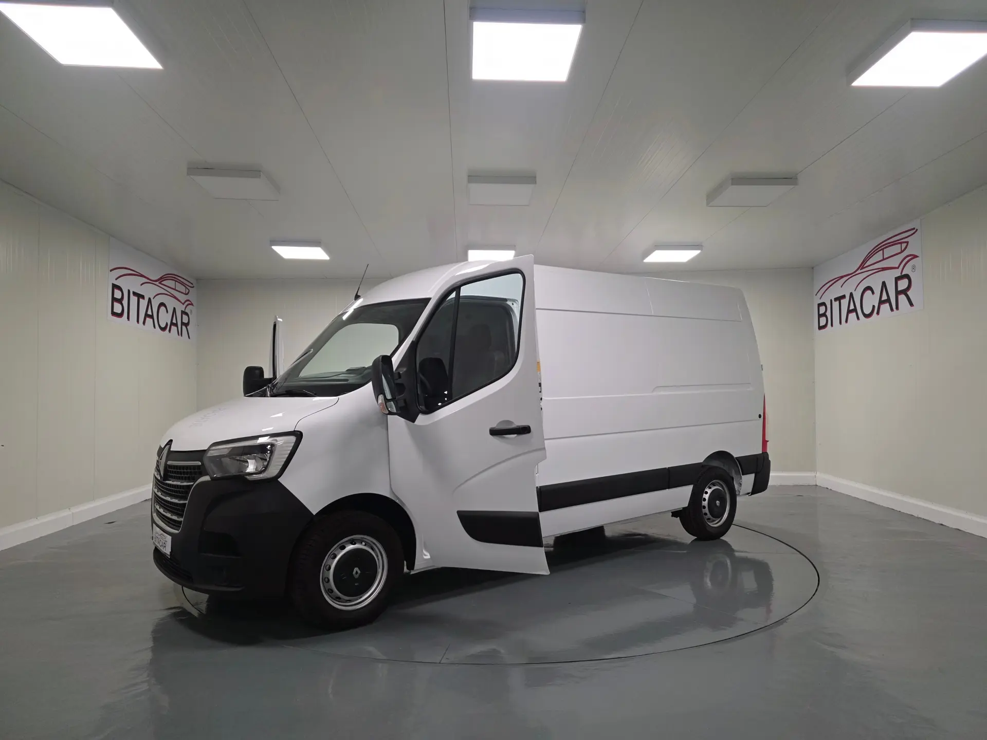 Renault Master L2H2 135CV GPS CAM TRASEIRA IVA DEDUTIVEL 45