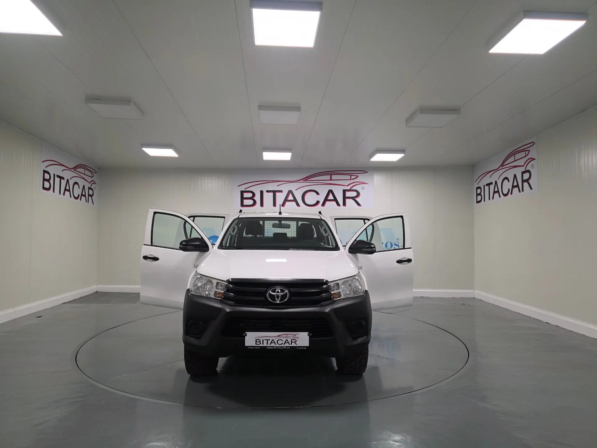 Toyota Hilux 2.4 D-4D 4WD CD CH 33