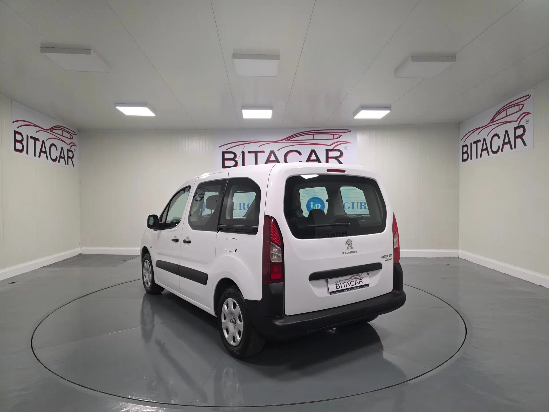 Peugeot Partner TEPEE 1.6 BLUEHDI 5 LUGARES 19