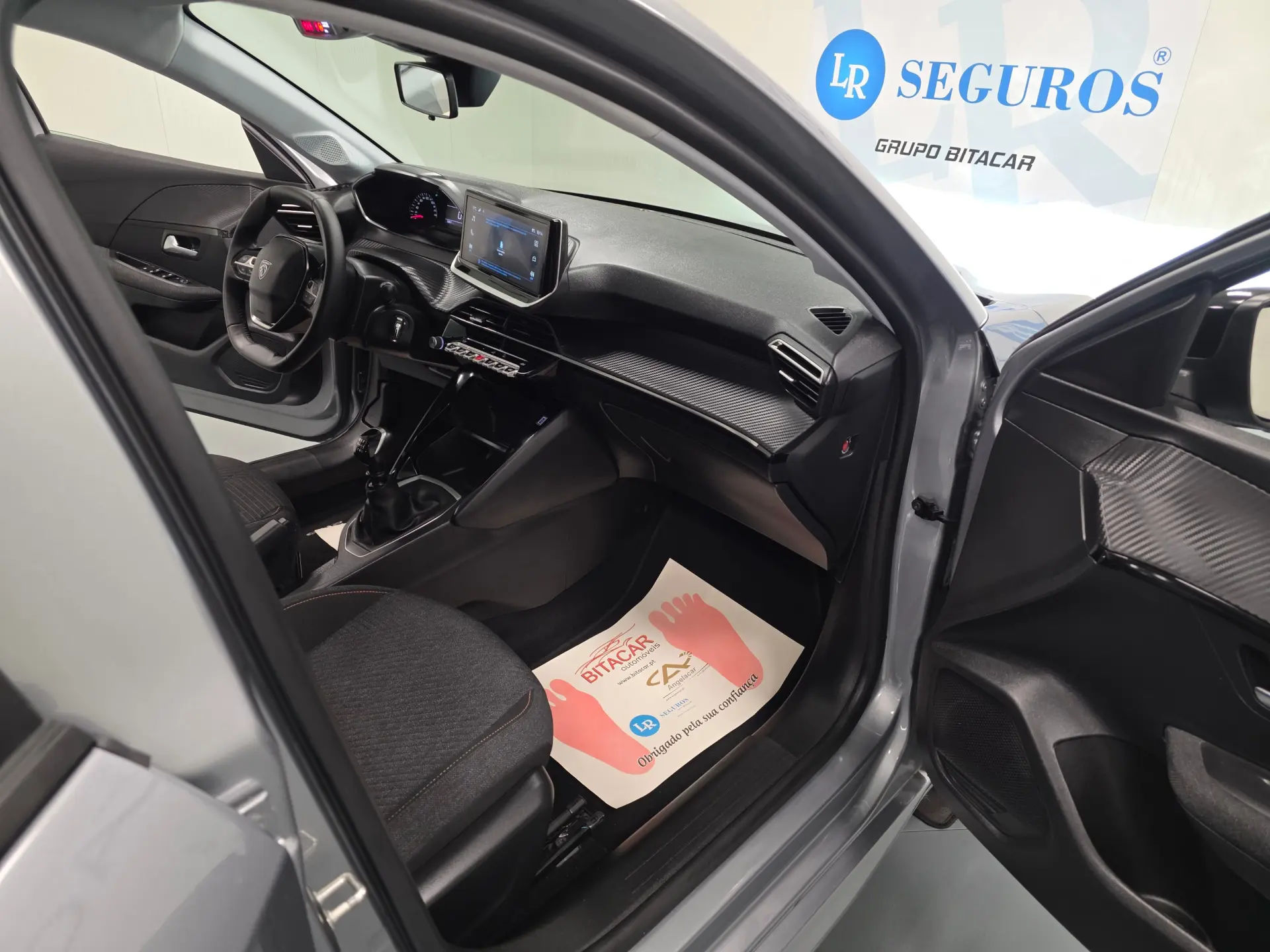 Peugeot 208 1.2 STYLE 63