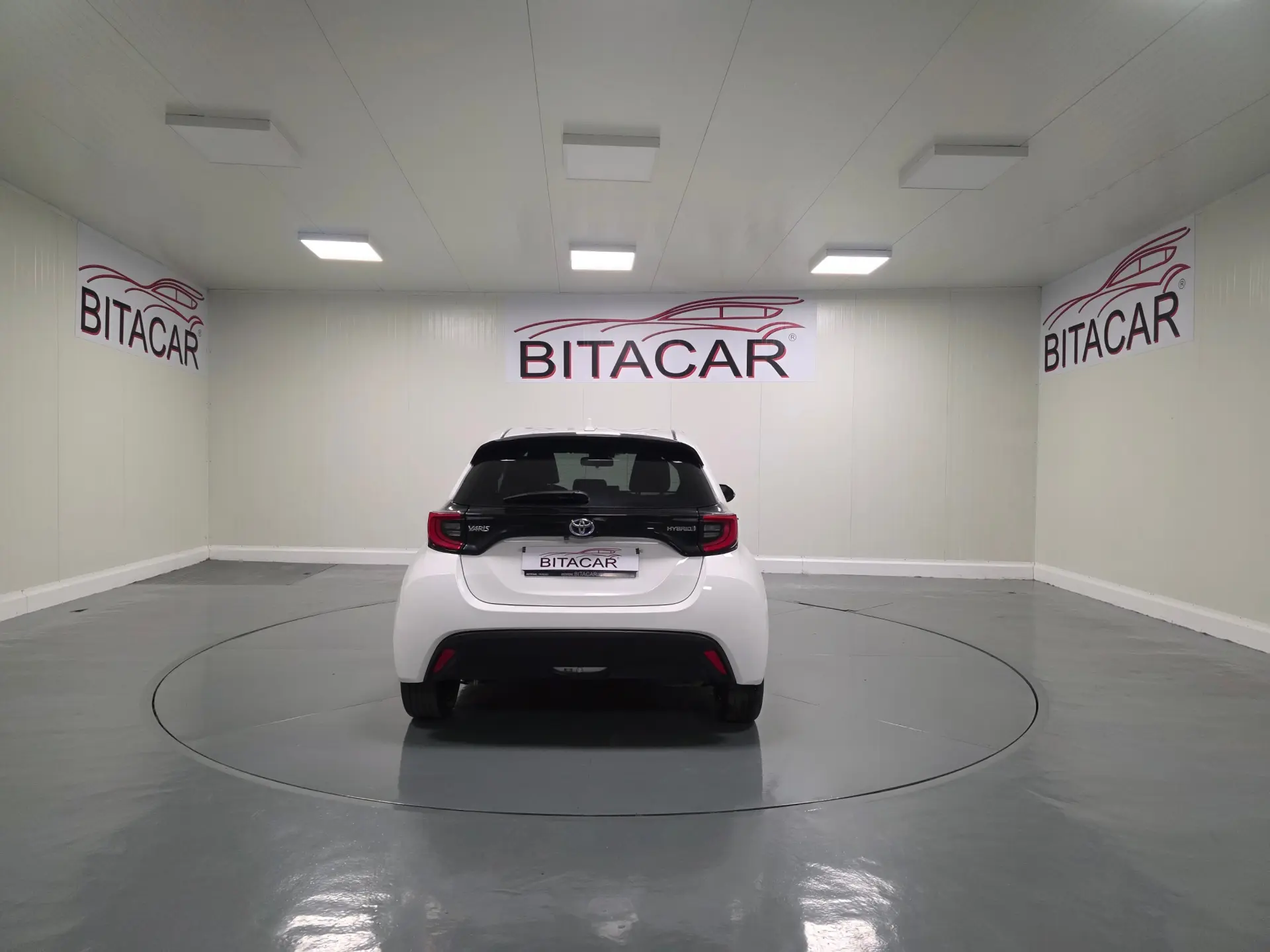 Toyota Yaris 1.5 HDF EXCLUSIVE 26