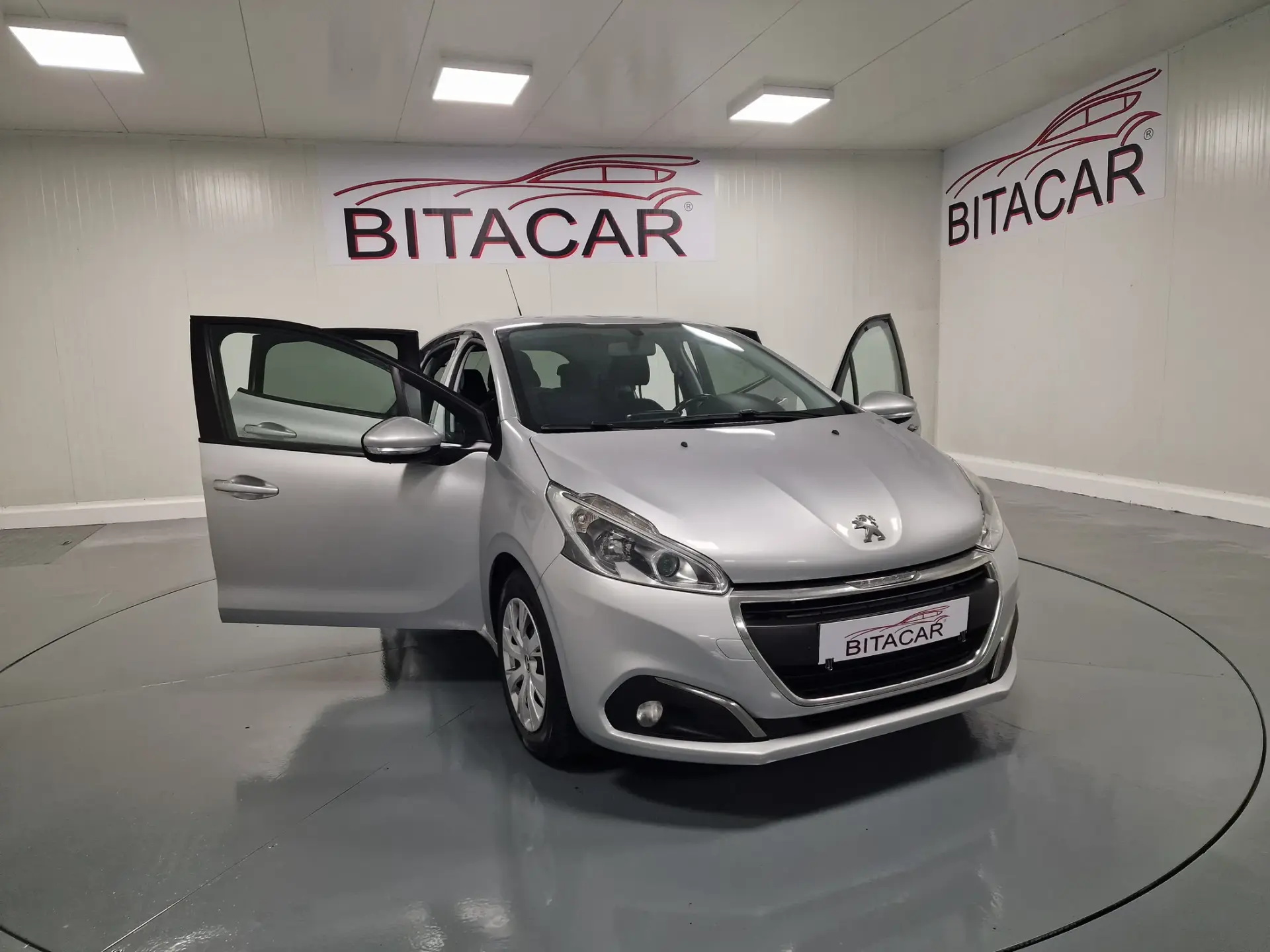 Peugeot 208 1.6 BlueHDi Active 13