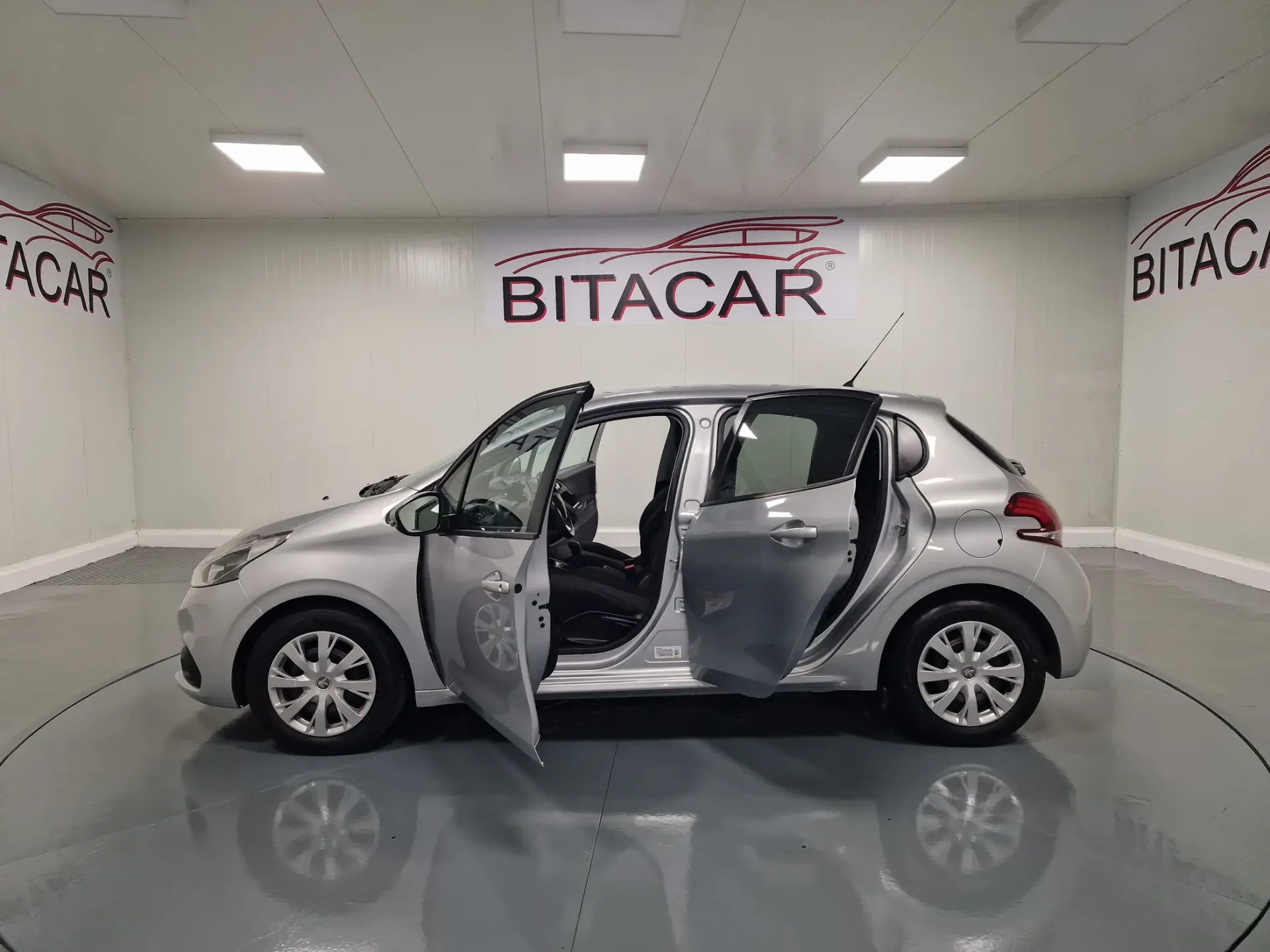 Peugeot 208 1.6 BlueHDi Active 33