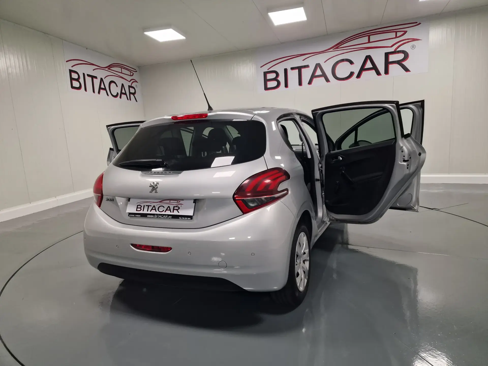 Peugeot 208 1.6 BlueHDi Active 38