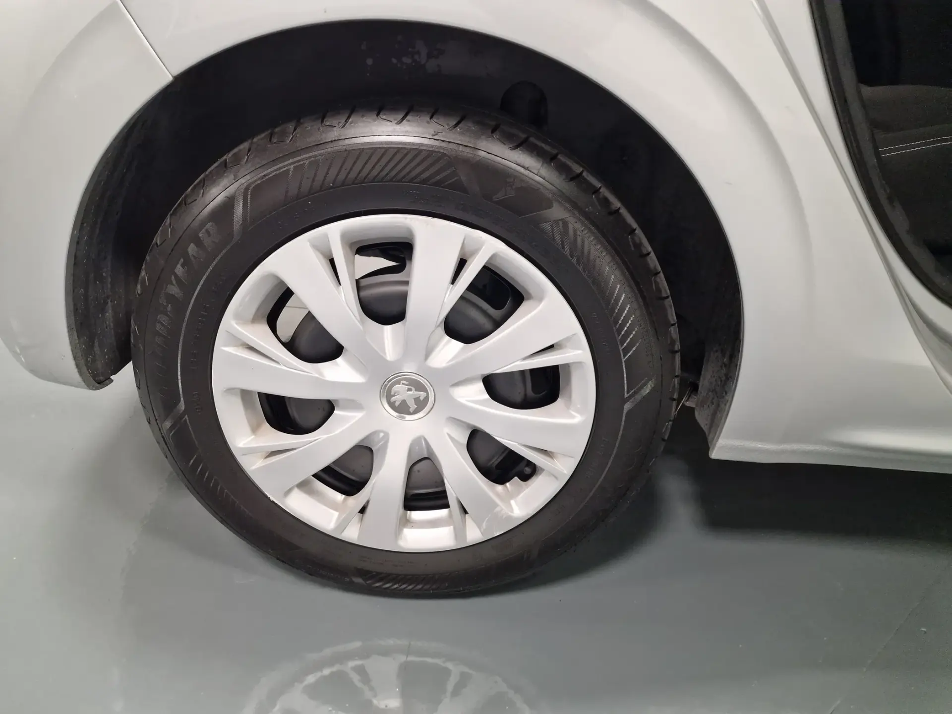 Peugeot 208 1.6 BlueHDi Active 46