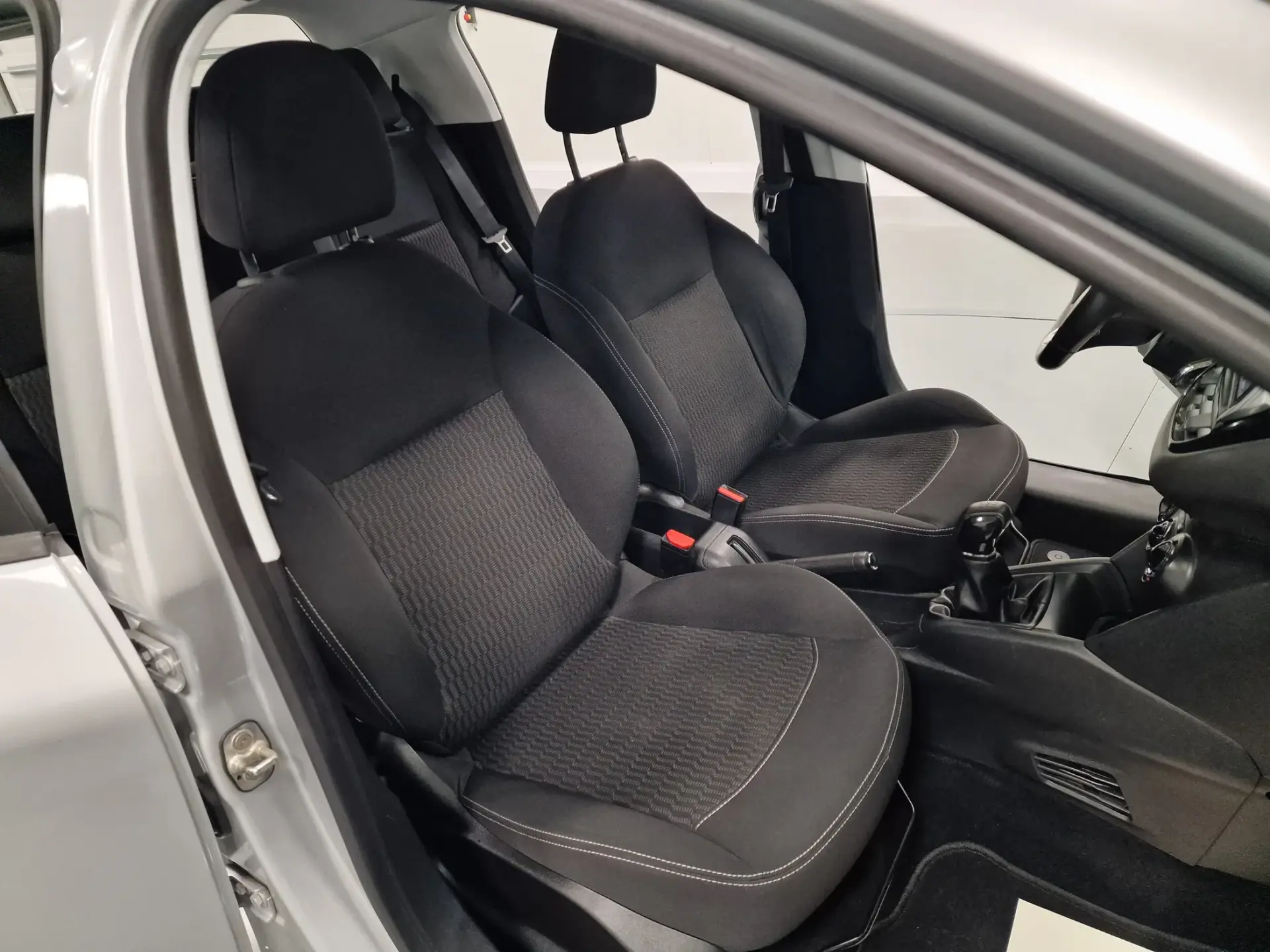 Peugeot 208 1.6 BlueHDi Active 52