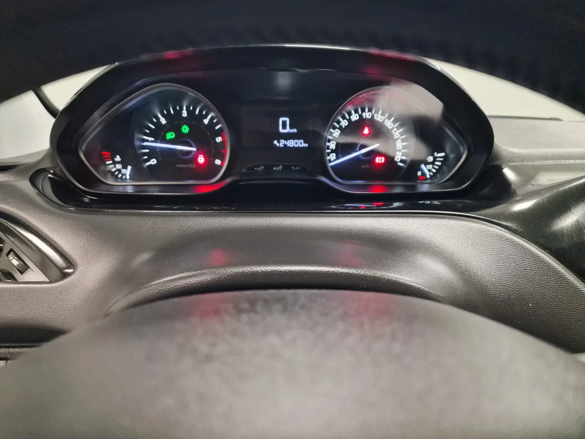 Peugeot 208 1.6 BlueHDi Active 73