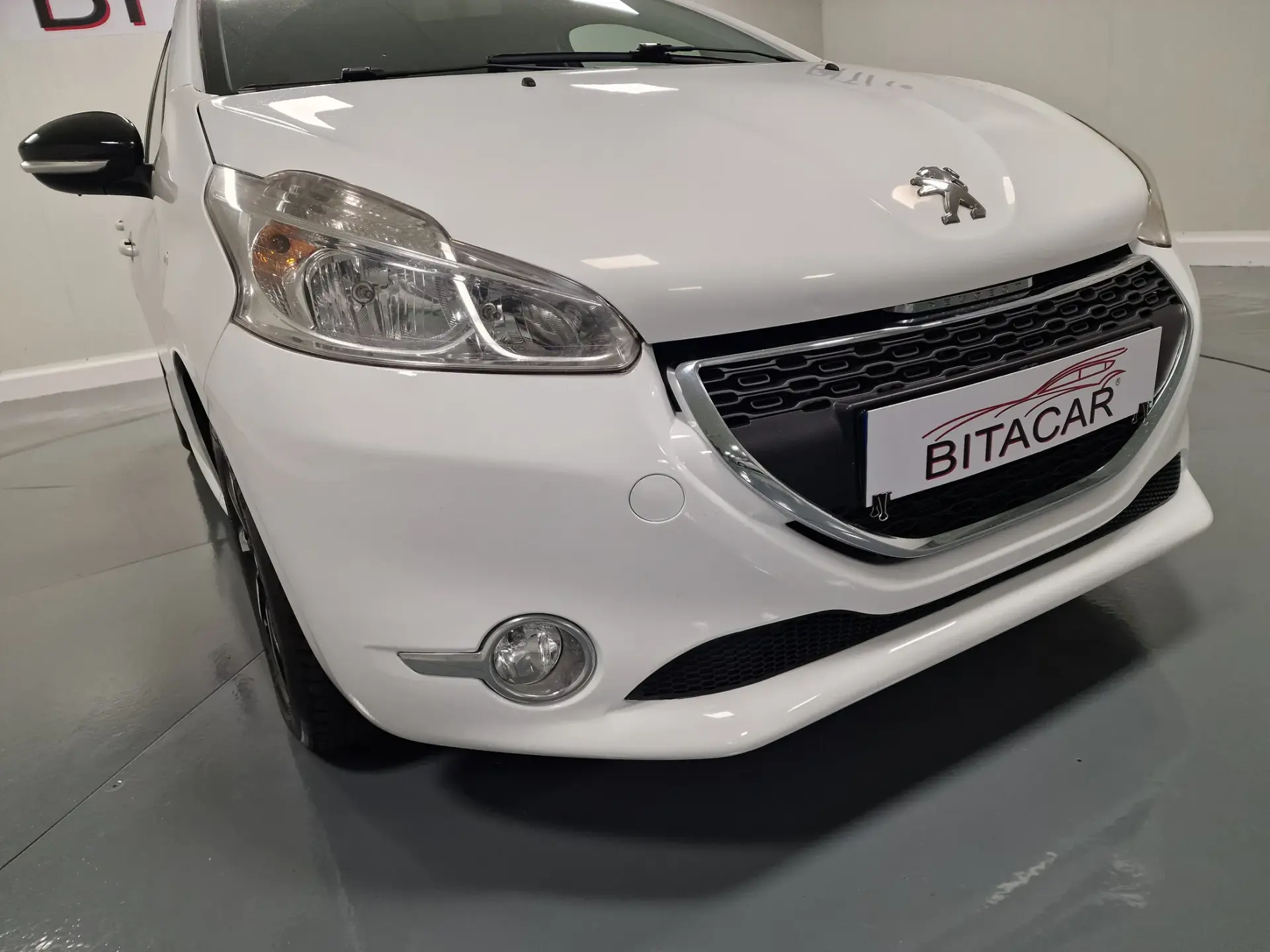 Peugeot 208 1.4 HDi Active 6