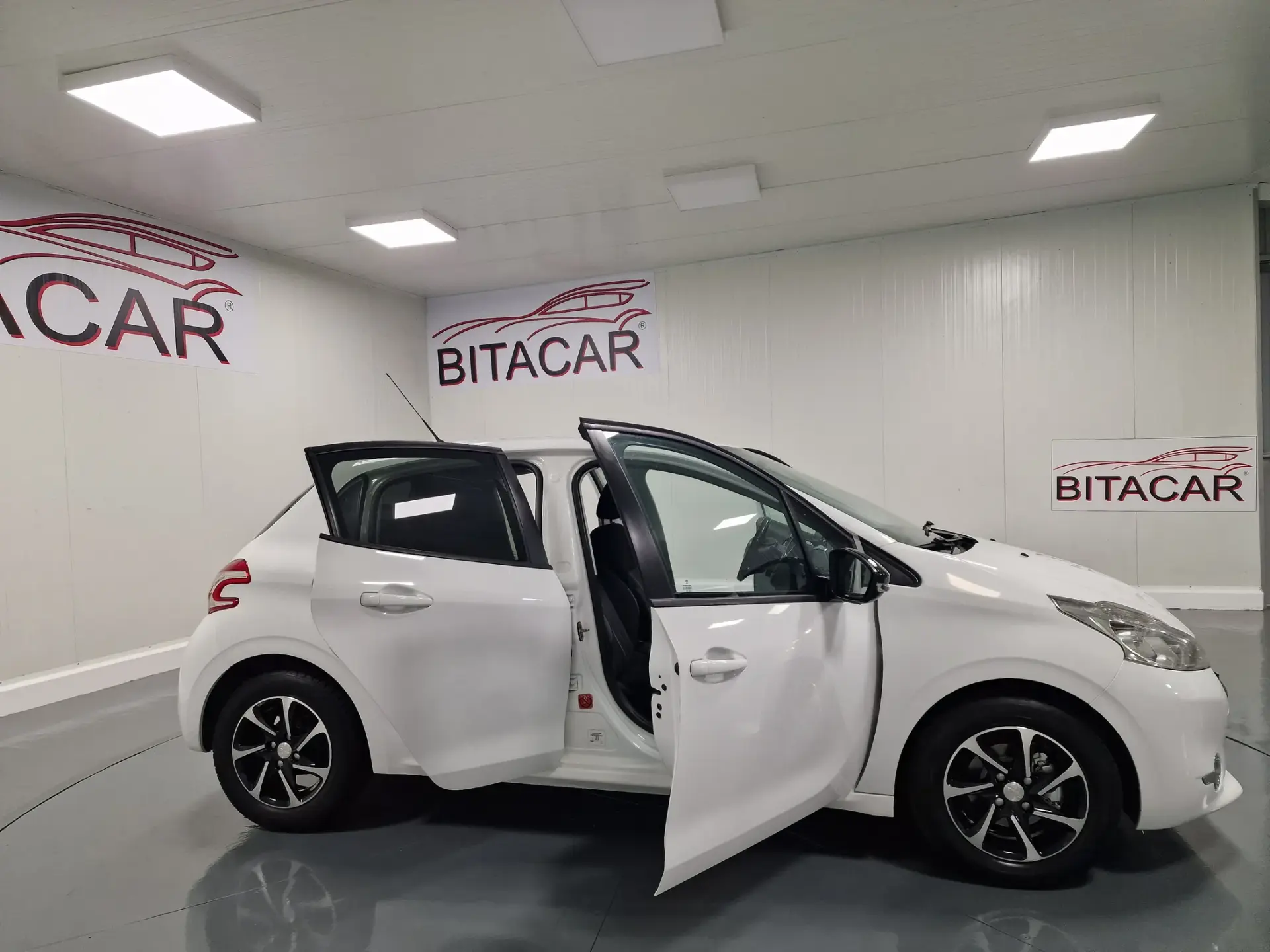 Peugeot 208 1.4 HDi Active 15