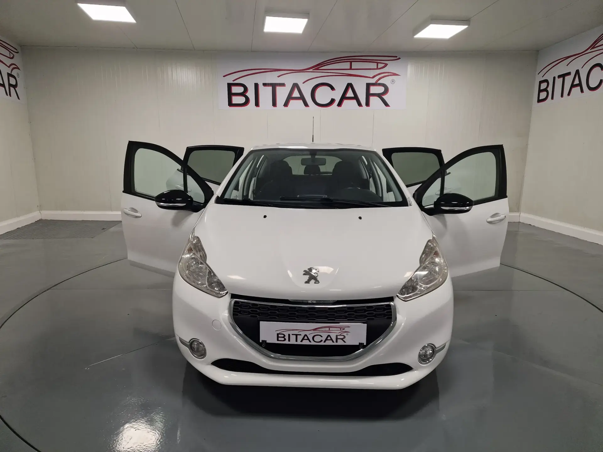 Peugeot 208 1.4 HDi Active 17