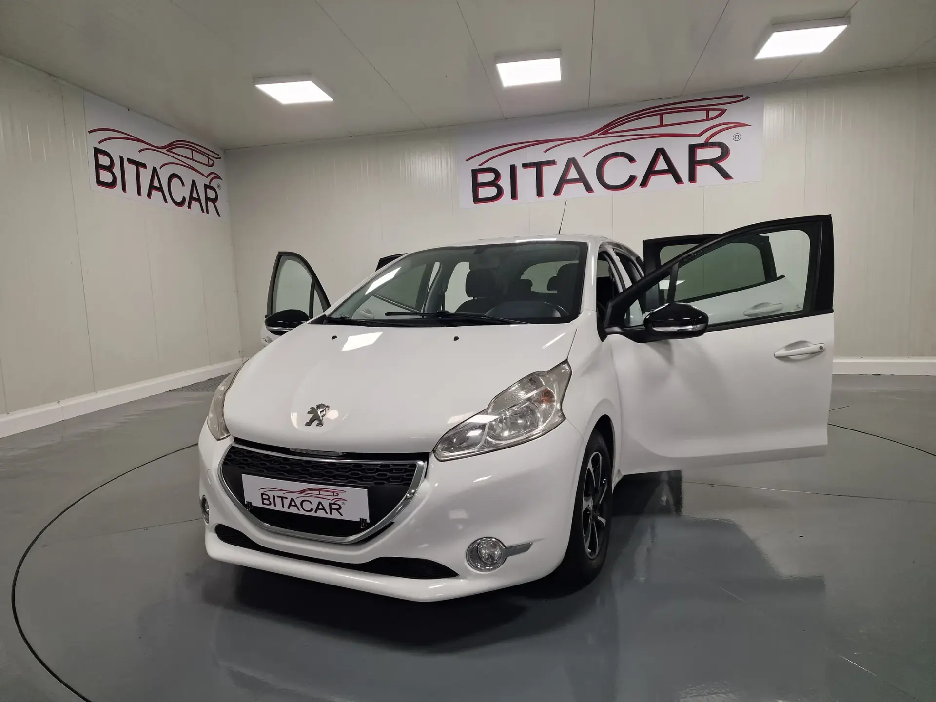 Peugeot 208 1.4 HDi Active 18