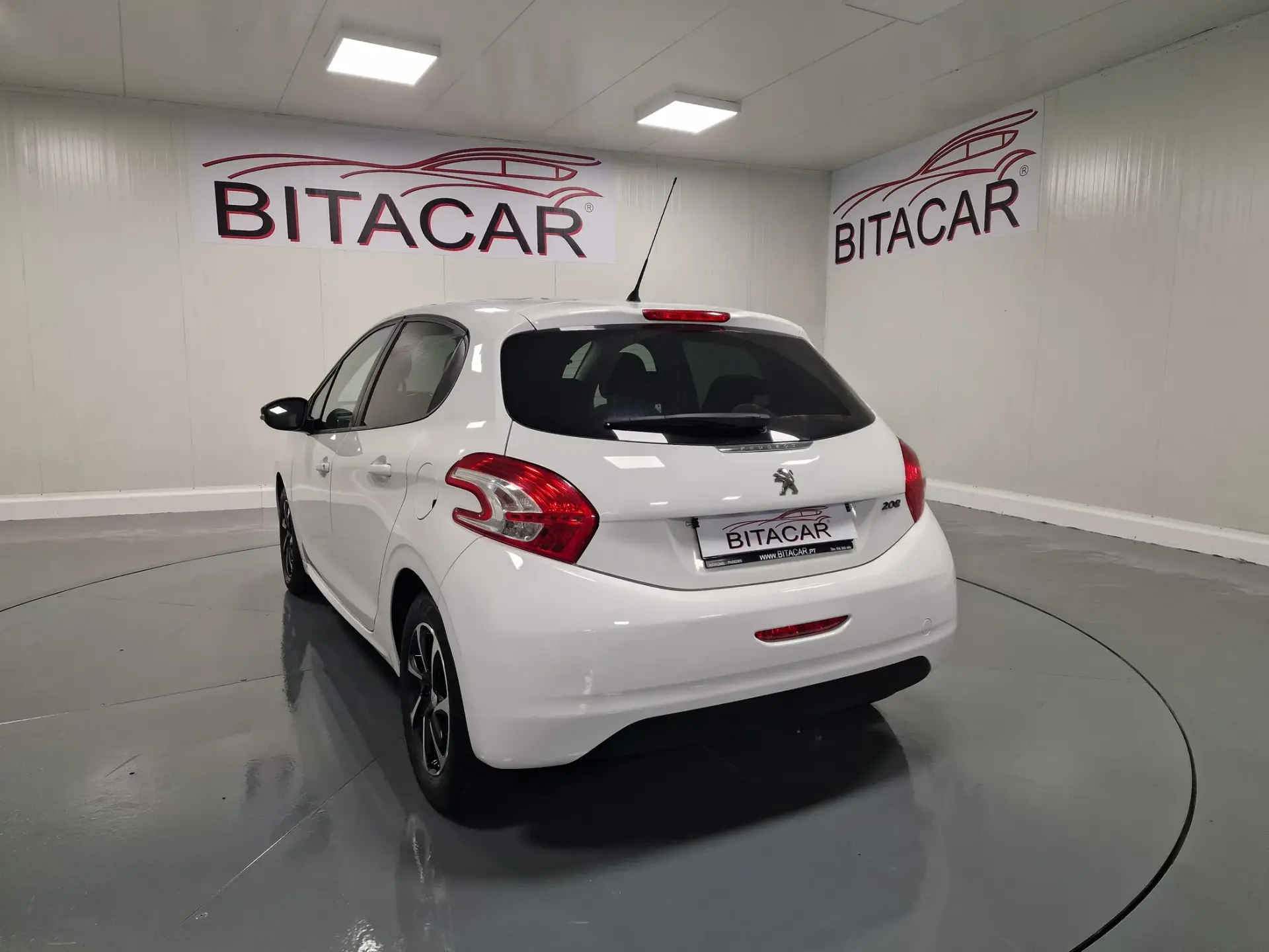 Peugeot 208 1.4 HDi Active 19