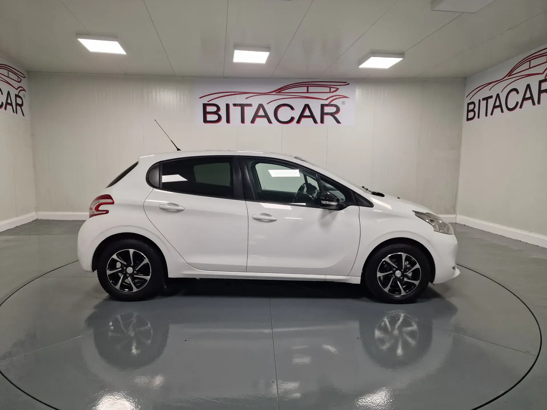 Peugeot 208 1.4 HDi Active 27
