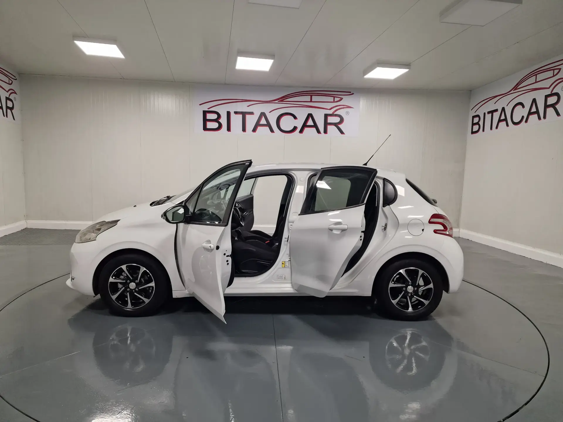 Peugeot 208 1.4 HDi Active 31