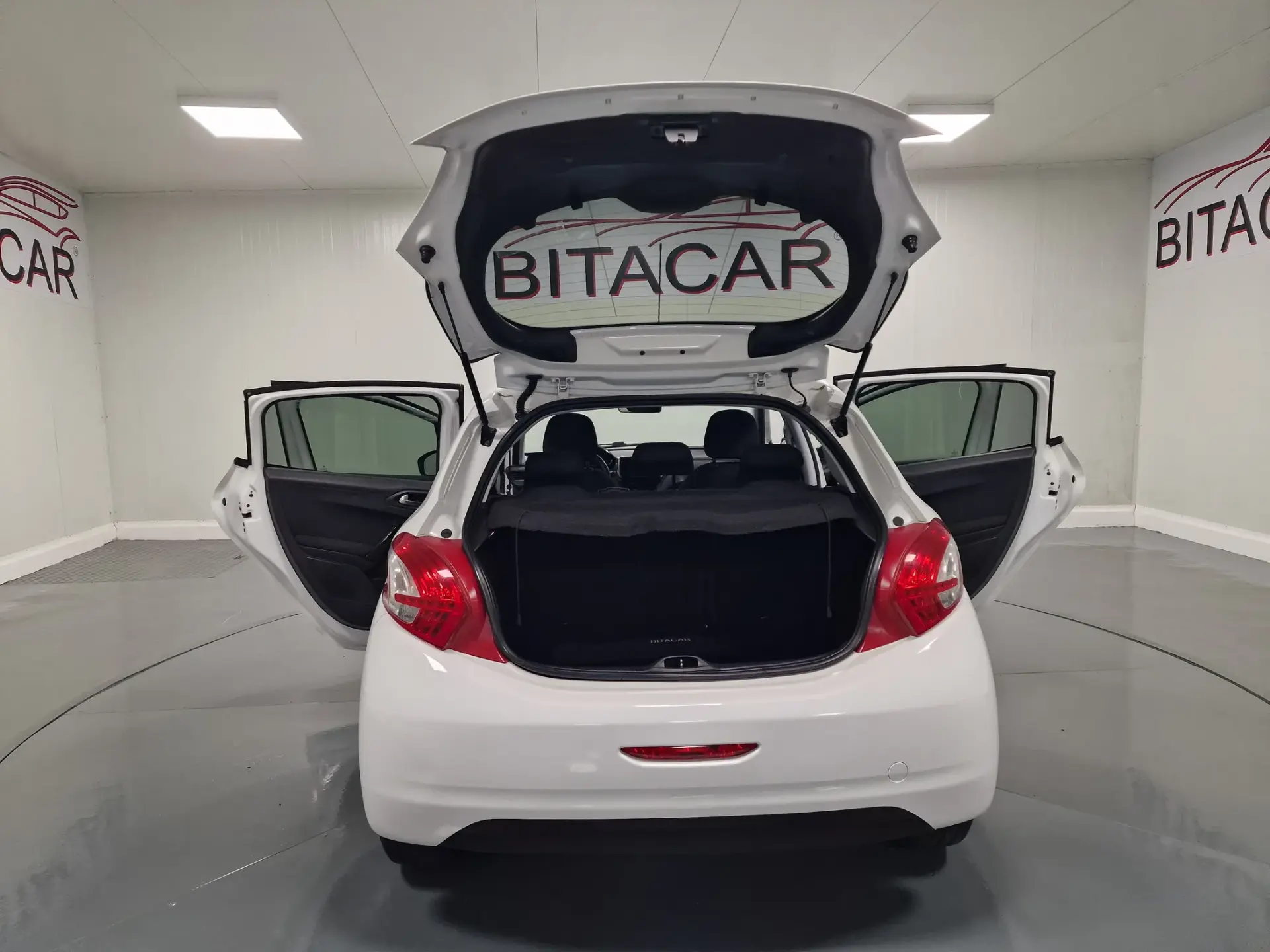 Peugeot 208 1.4 HDi Active 32