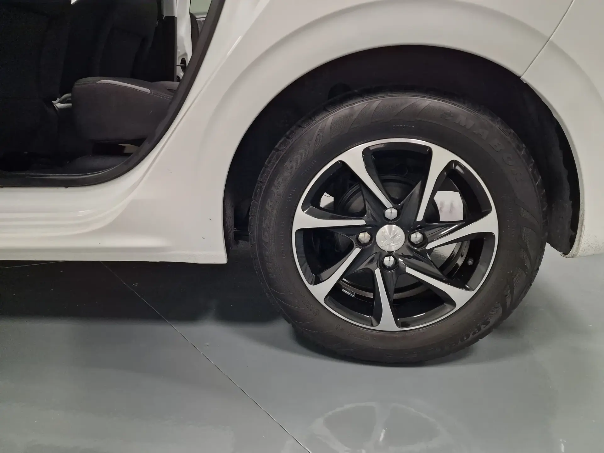 Peugeot 208 1.4 HDi Active 38