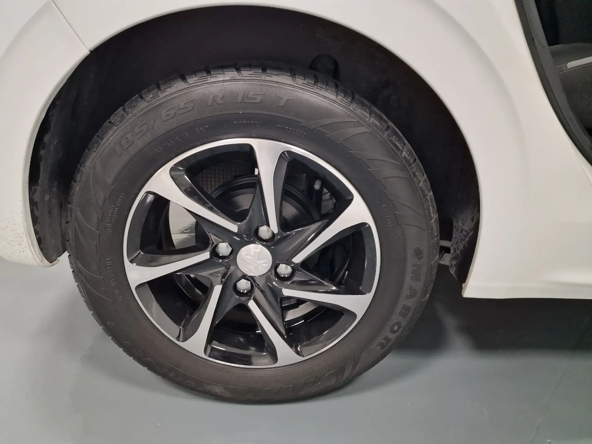 Peugeot 208 1.4 HDi Active 44
