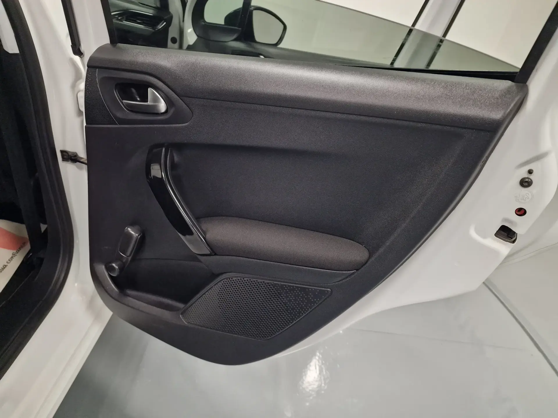 Peugeot 208 1.4 HDi Active 48