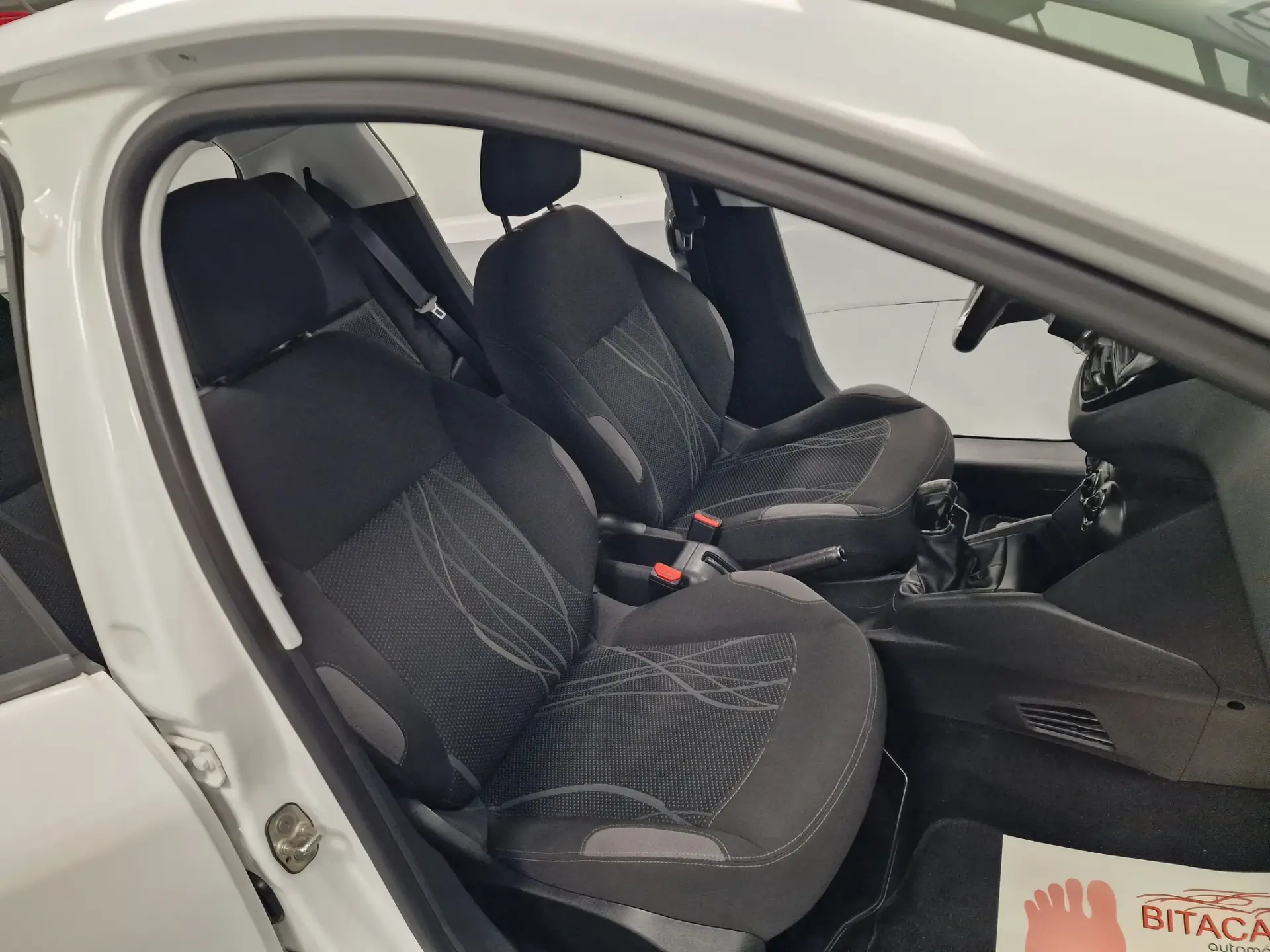 Peugeot 208 1.4 HDi Active 51