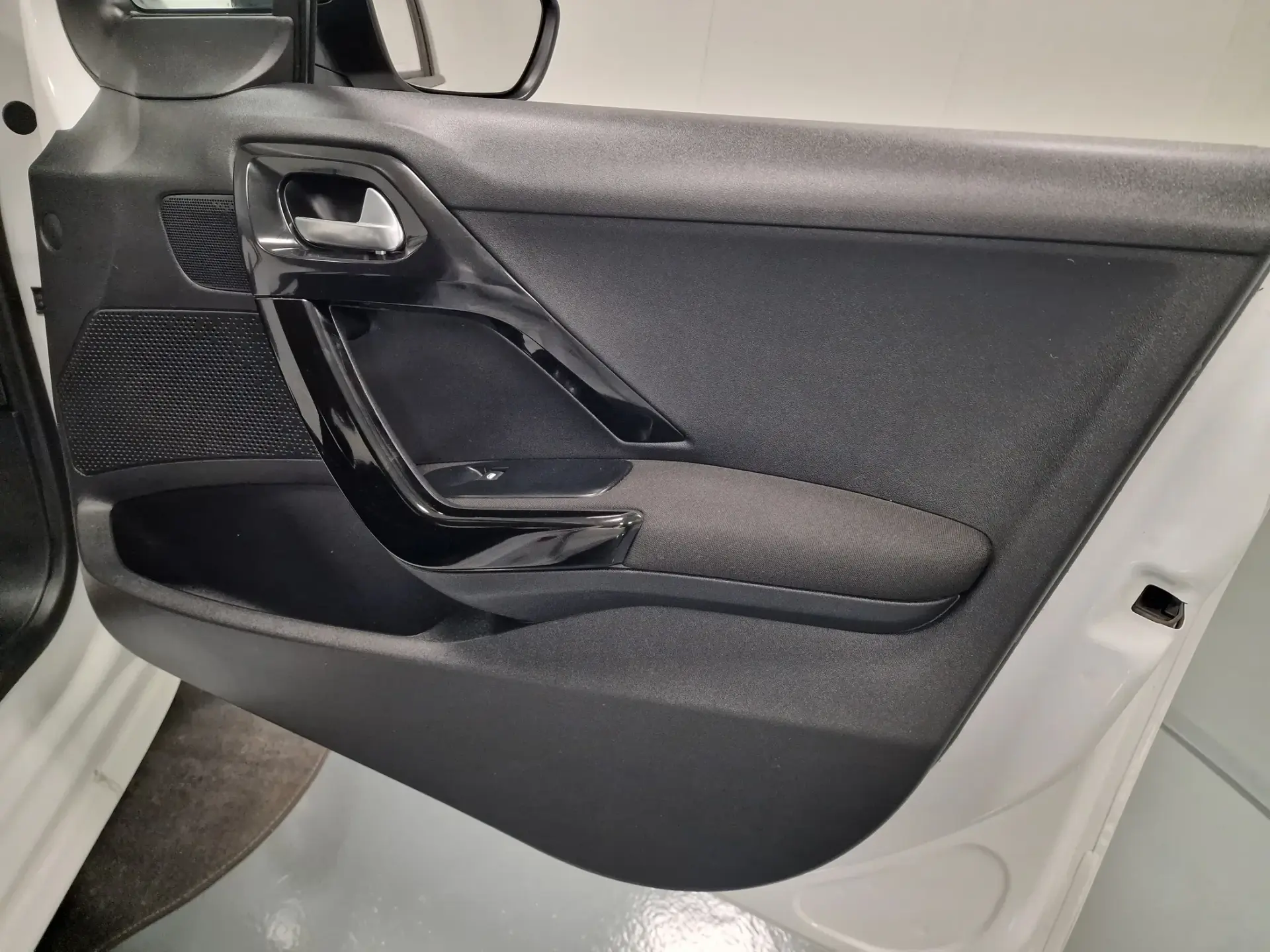 Peugeot 208 1.4 HDi Active 53