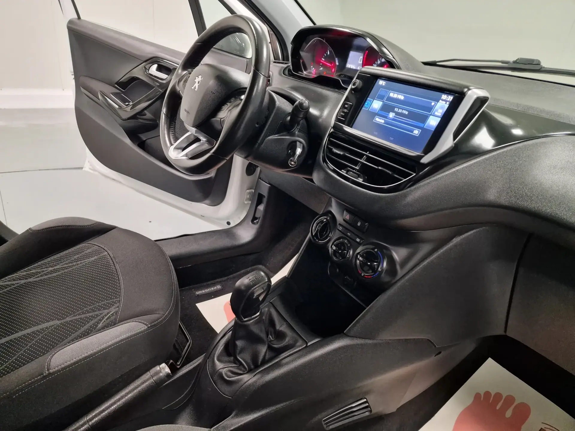 Peugeot 208 1.4 HDi Active 56