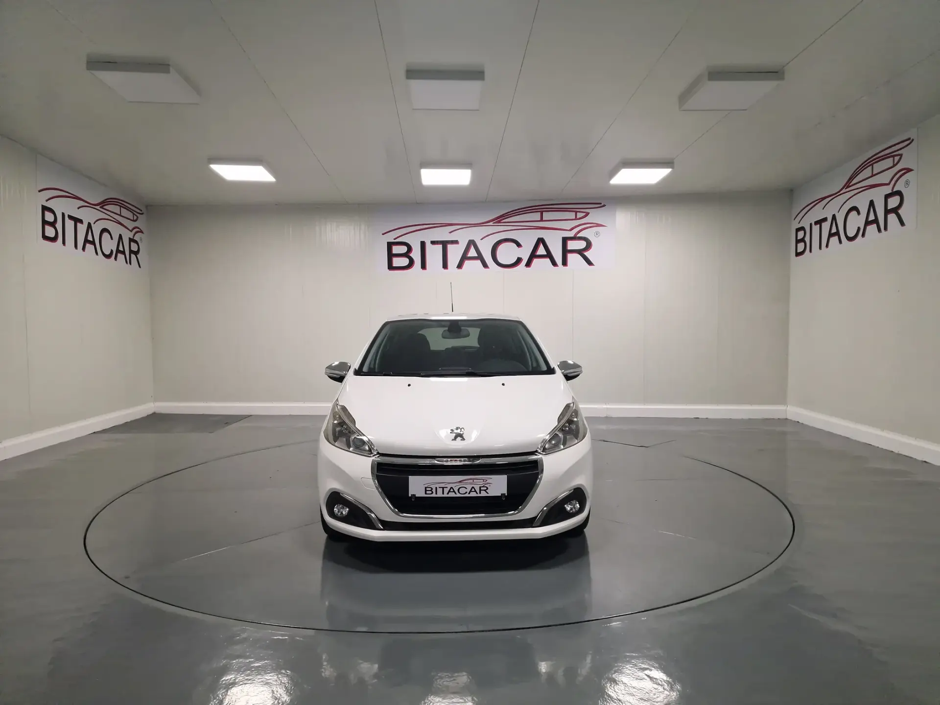 Peugeot 208 1.6 BlueHDi Style 8