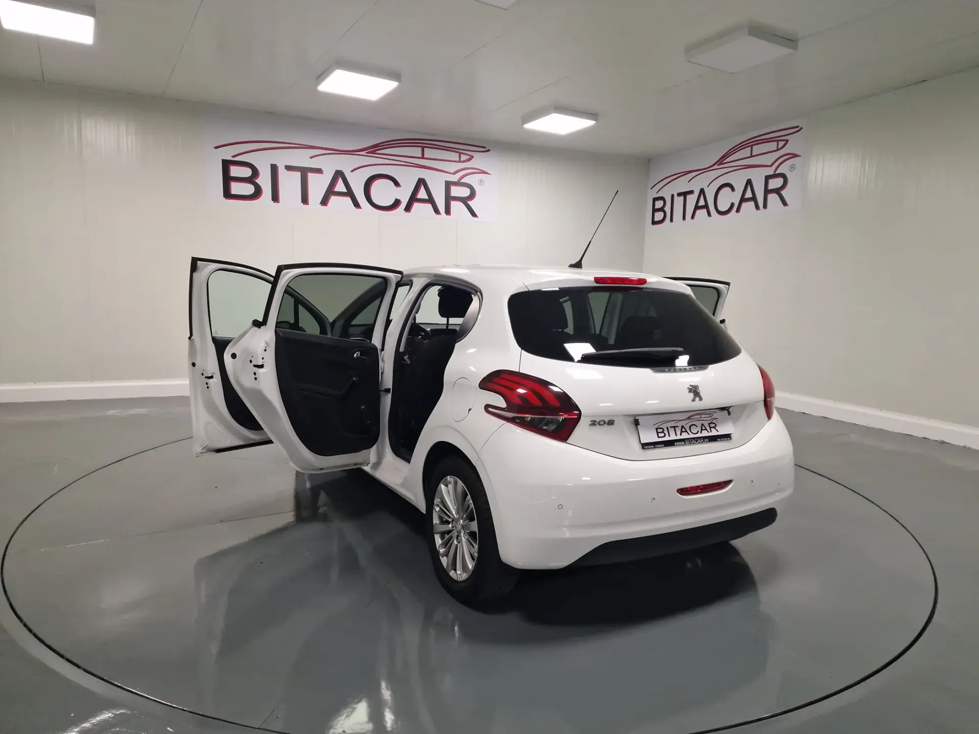 Peugeot 208 1.6 BlueHDi Style 32