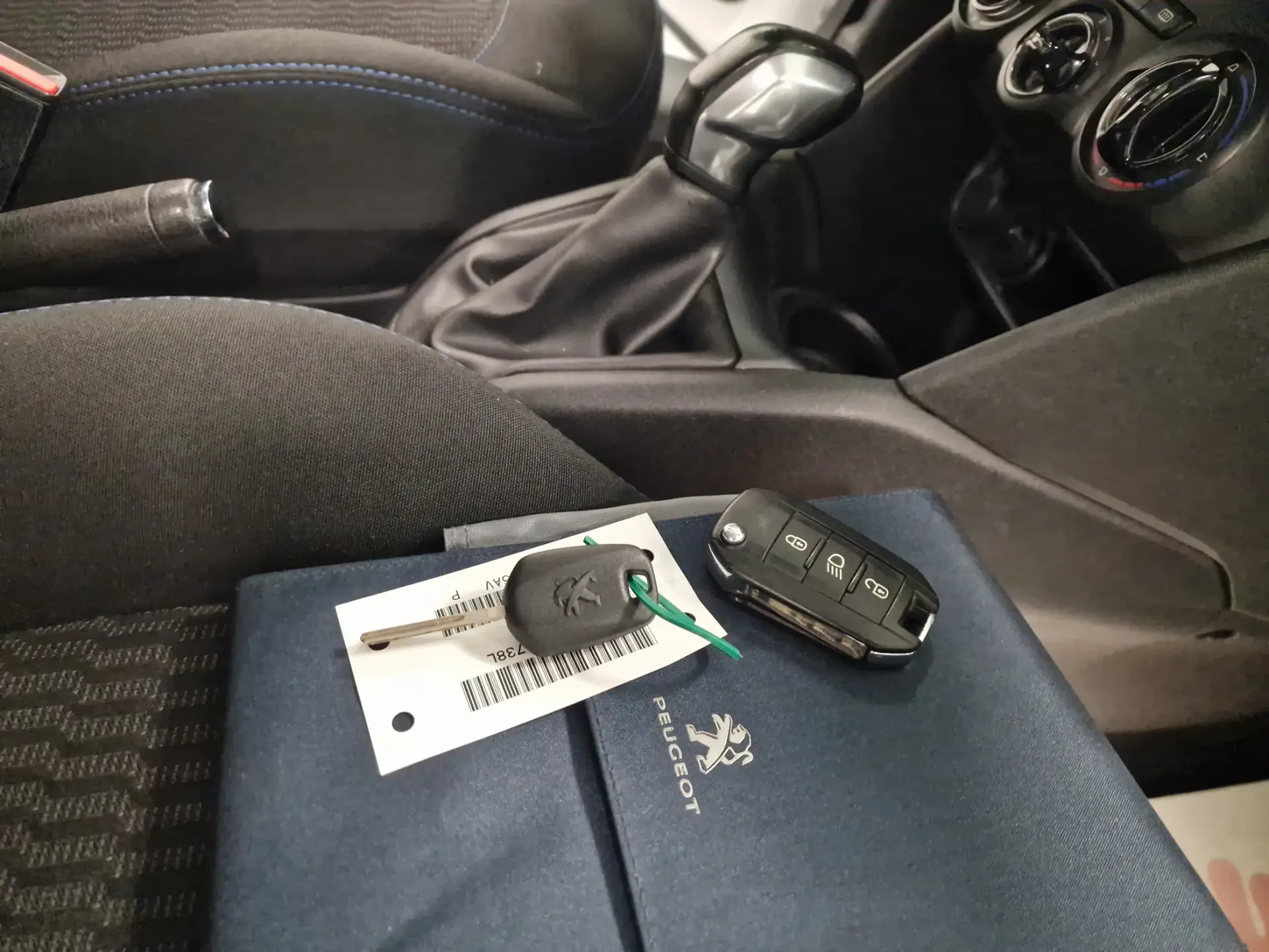 Peugeot 208 1.6 BlueHDi Style 38