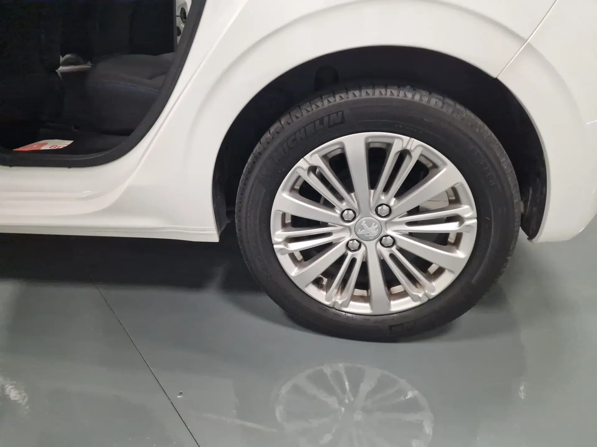 Peugeot 208 1.6 BlueHDi Style 40