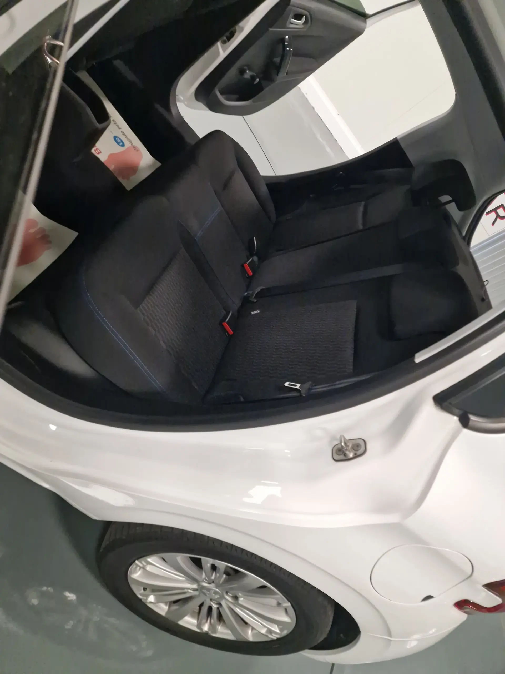 Peugeot 208 1.6 BlueHDi Style 51