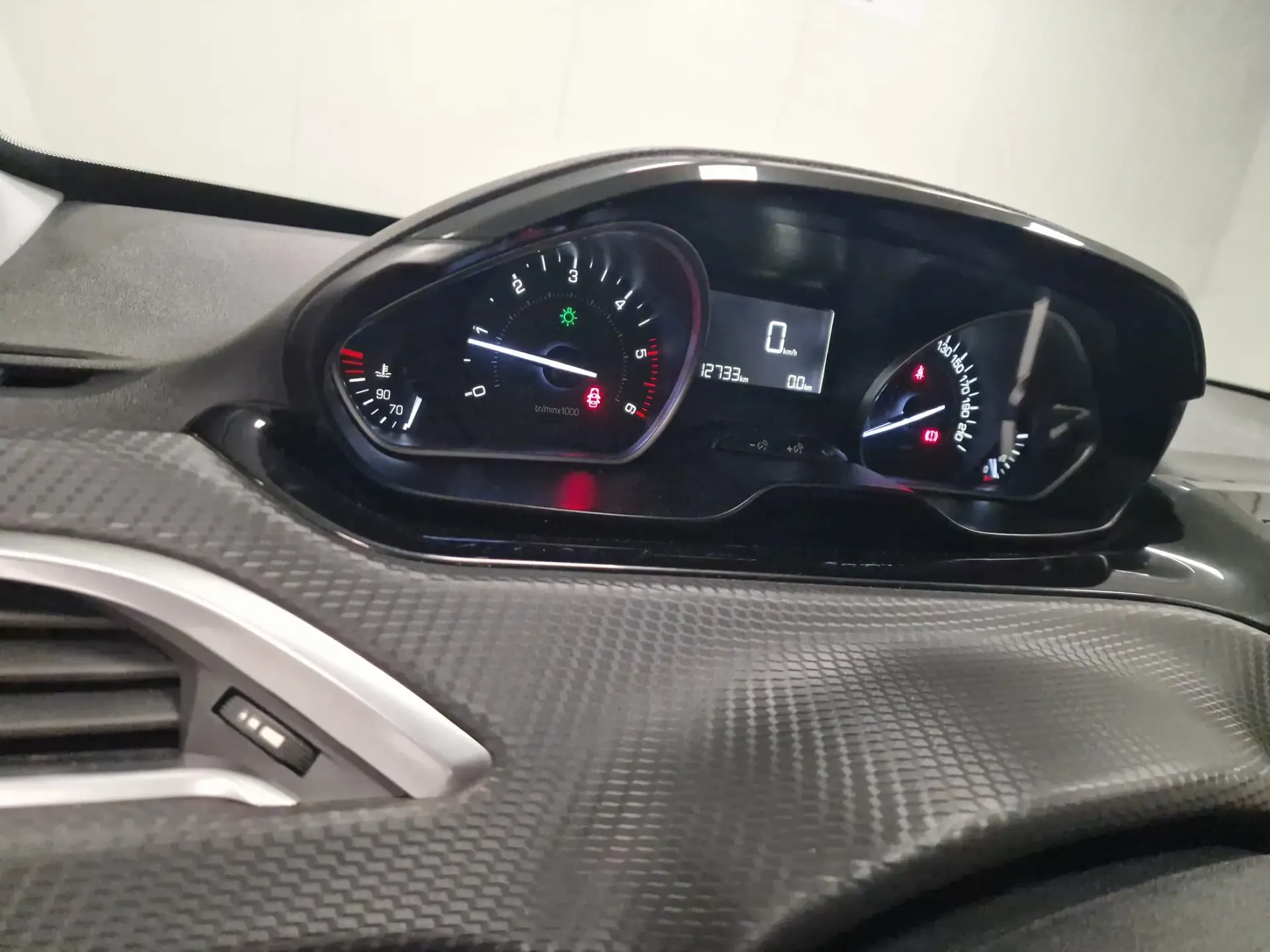 Peugeot 208 1.6 BlueHDi Style 83