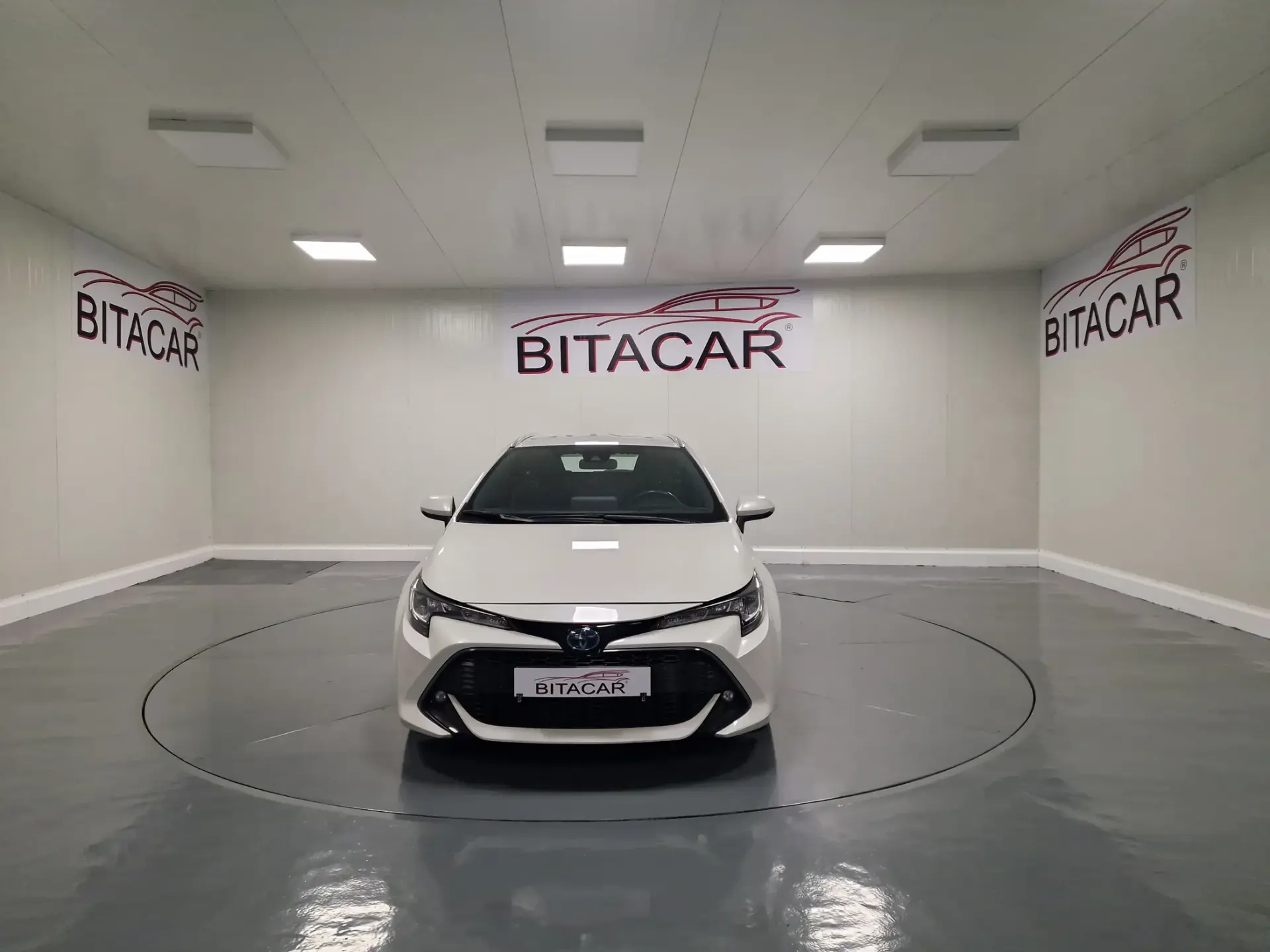 Toyota Corolla Touring Sports 1.8 Hybrid Comfort+P.Sport 4