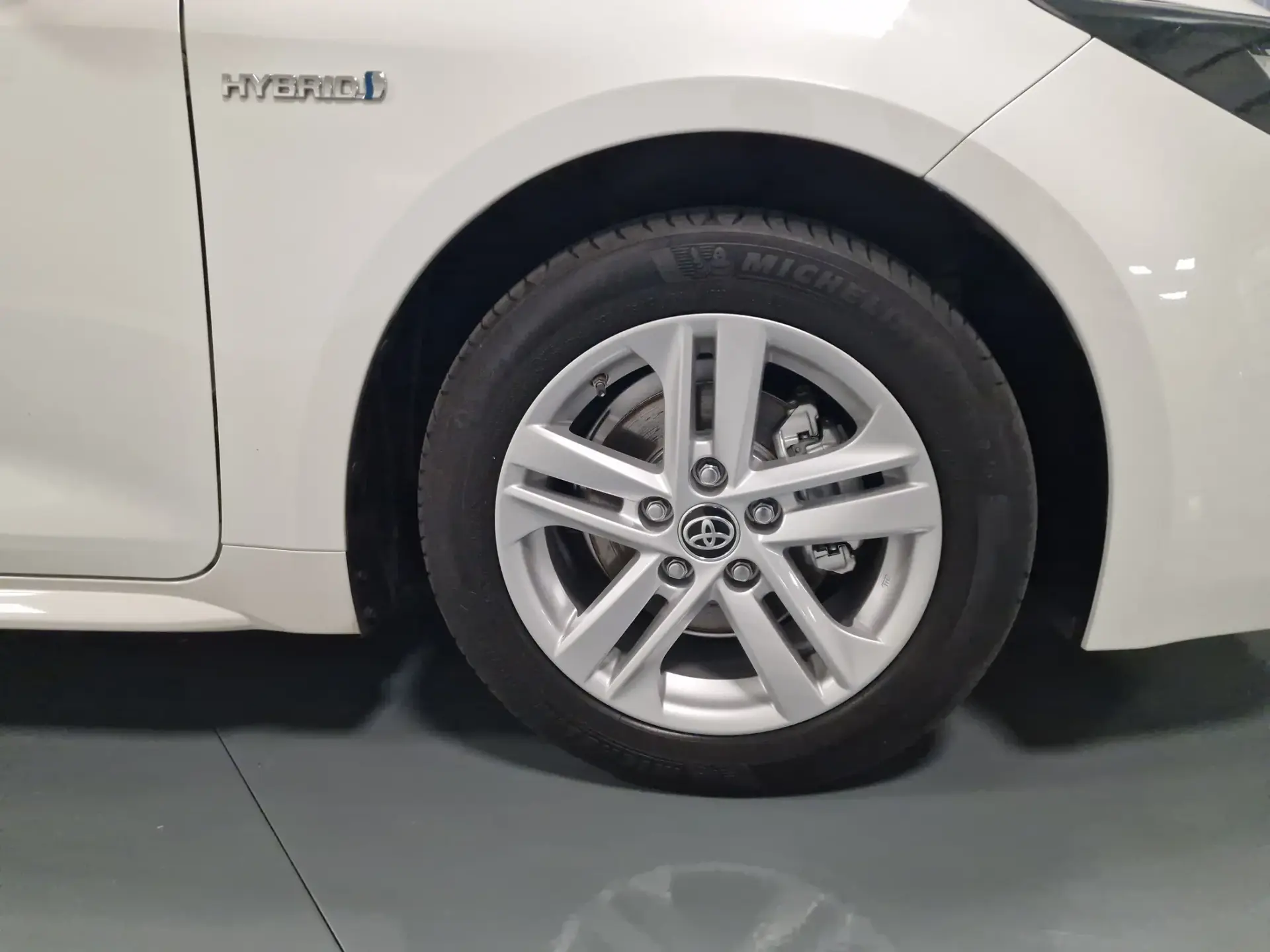 Toyota Corolla Touring Sports 1.8 Hybrid Comfort+P.Sport 6