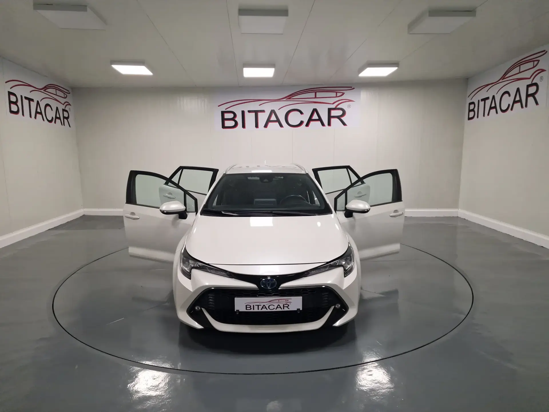 Toyota Corolla Touring Sports 1.8 Hybrid Comfort+P.Sport 13