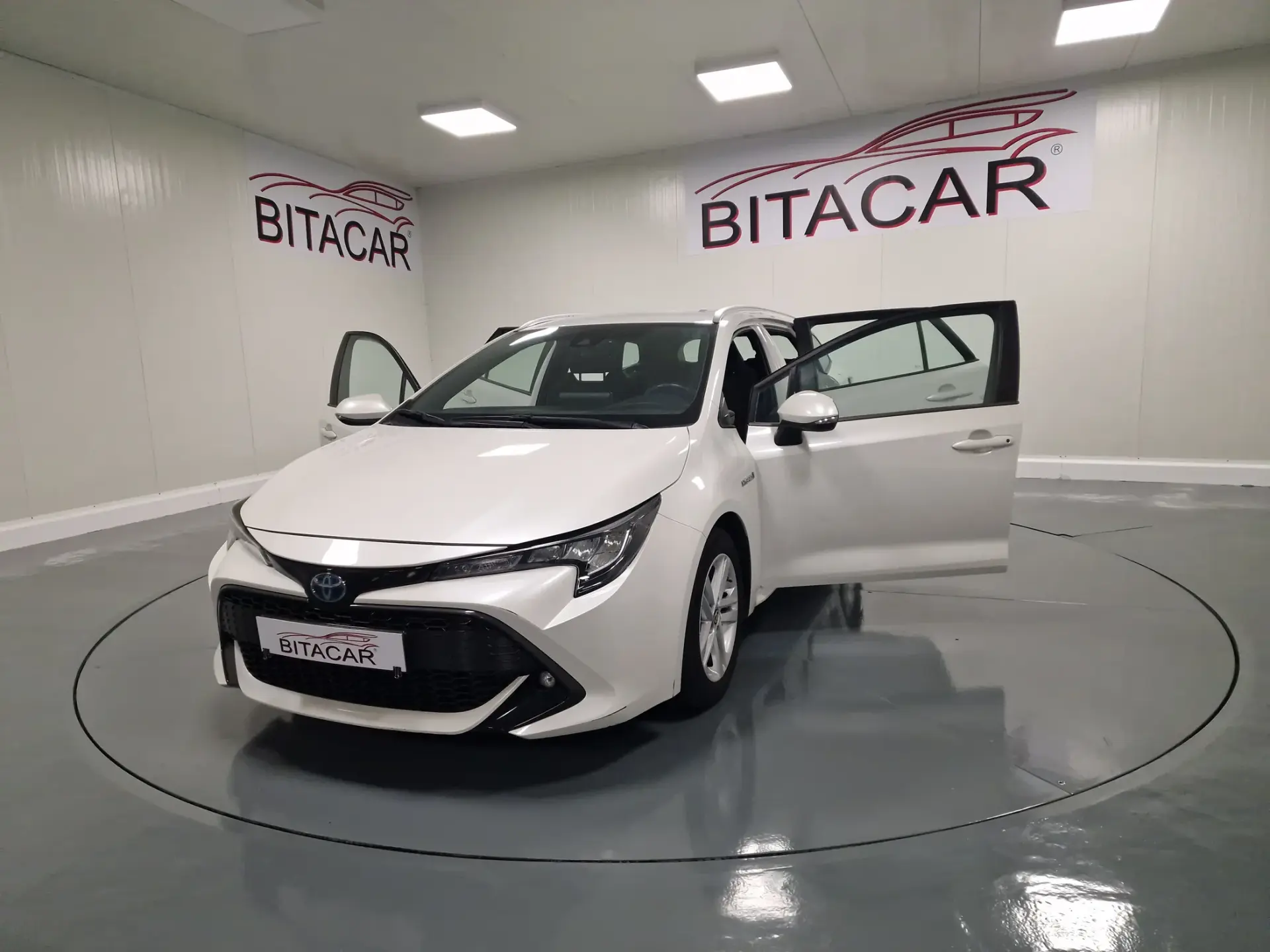 Toyota Corolla Touring Sports 1.8 Hybrid Comfort+P.Sport 16