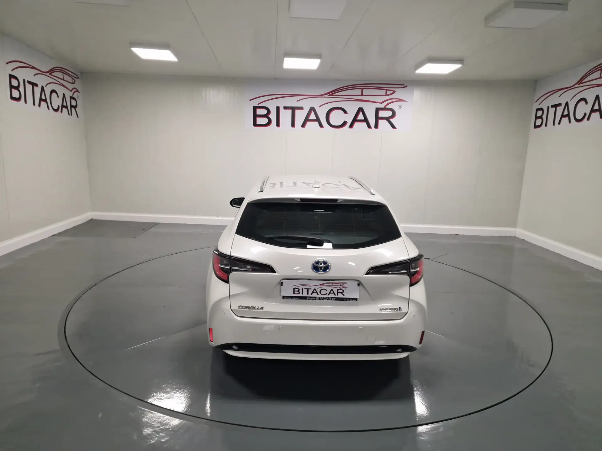 Toyota Corolla Touring Sports 1.8 Hybrid Comfort+P.Sport 26