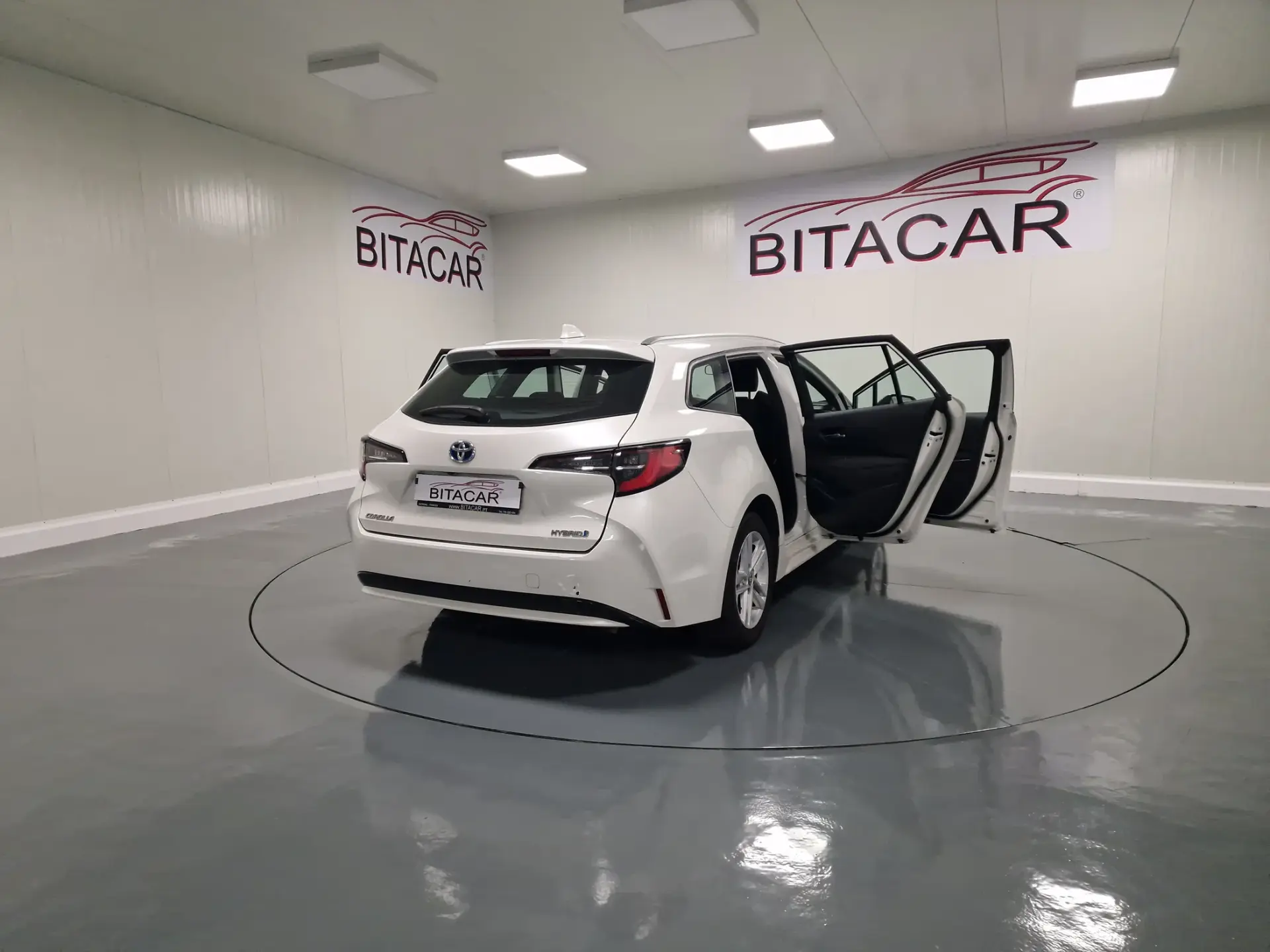 Toyota Corolla Touring Sports 1.8 Hybrid Comfort+P.Sport 34