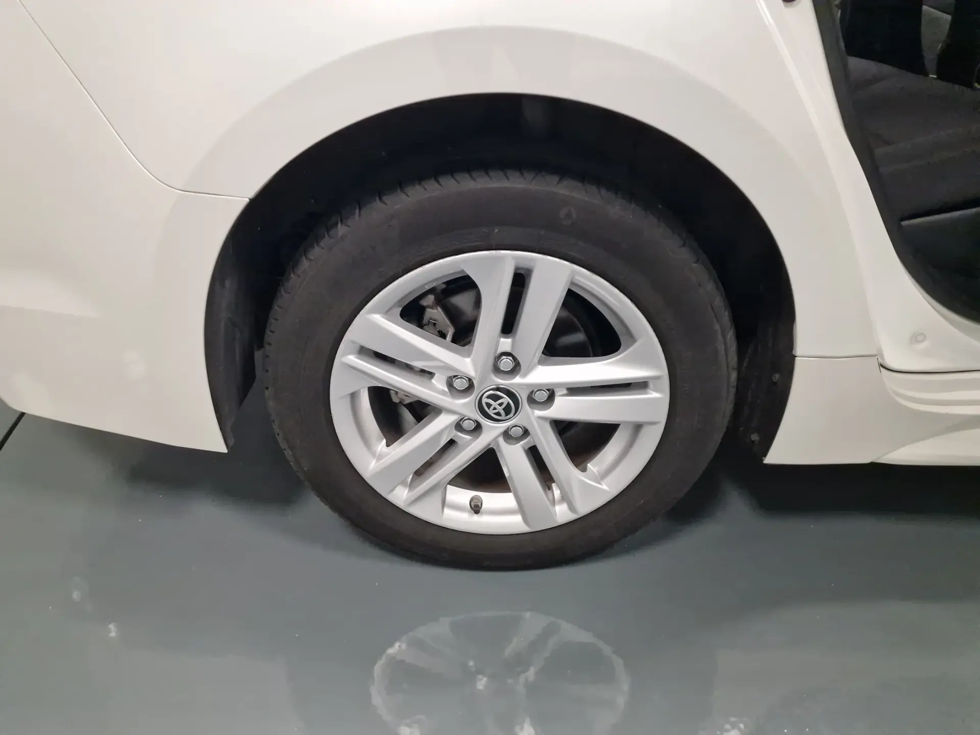 Toyota Corolla Touring Sports 1.8 Hybrid Comfort+P.Sport 44