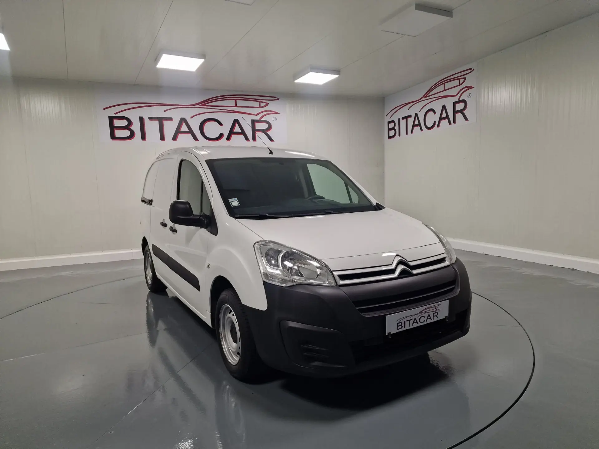 Citroen Berlingo 1.6 BLUEHDI IVA DEDUTIVEL 1