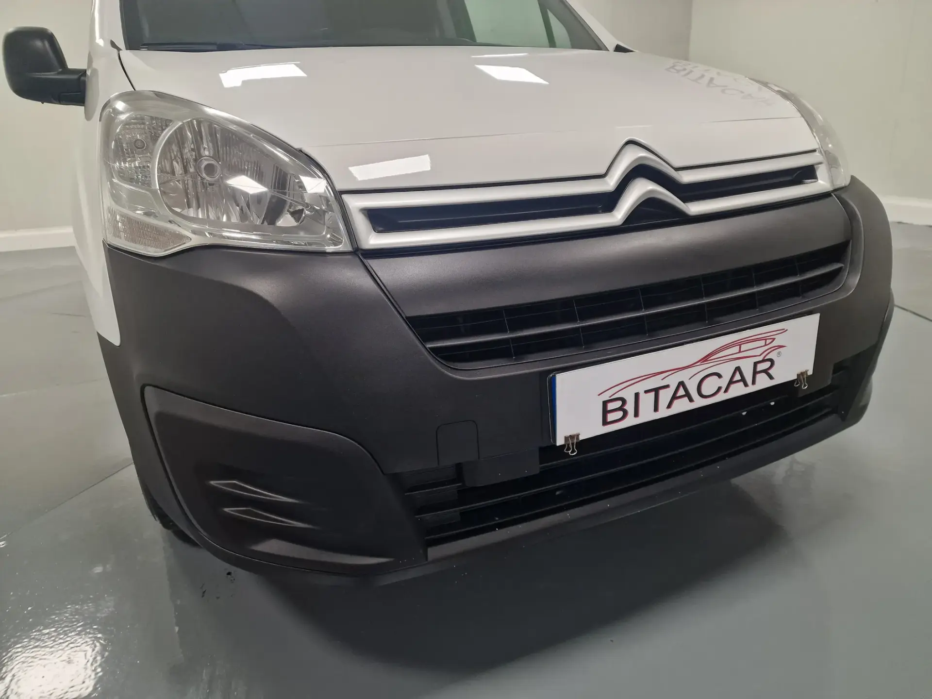 Citroen Berlingo 1.6 BLUEHDI IVA DEDUTIVEL APENAS 15.000KMS 6