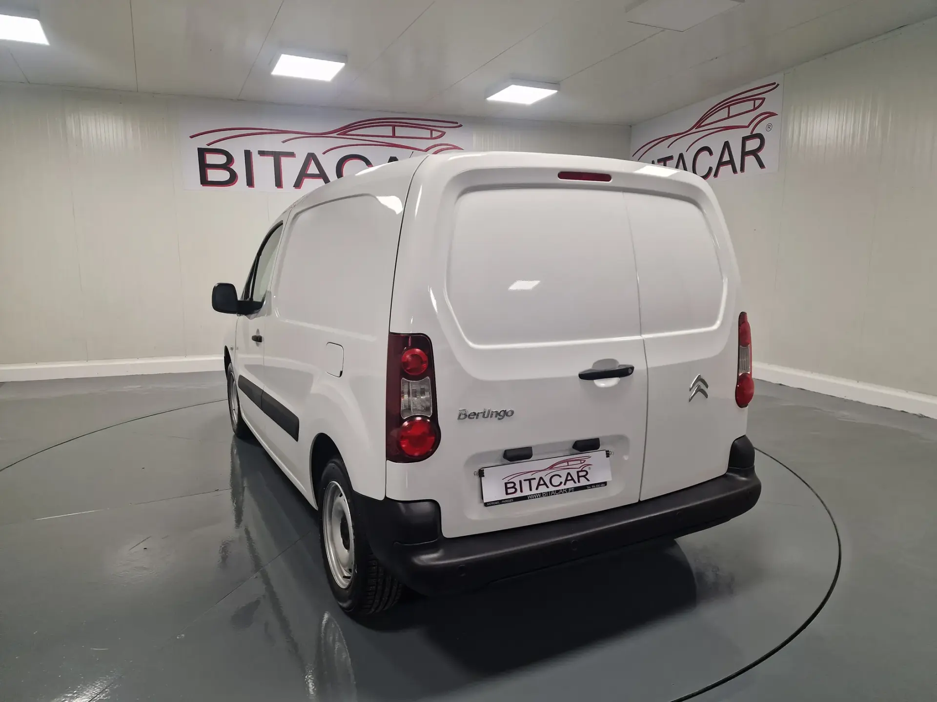 Citroen Berlingo 1.6 BLUEHDI IVA DEDUTIVEL APENAS 15.000KMS 15