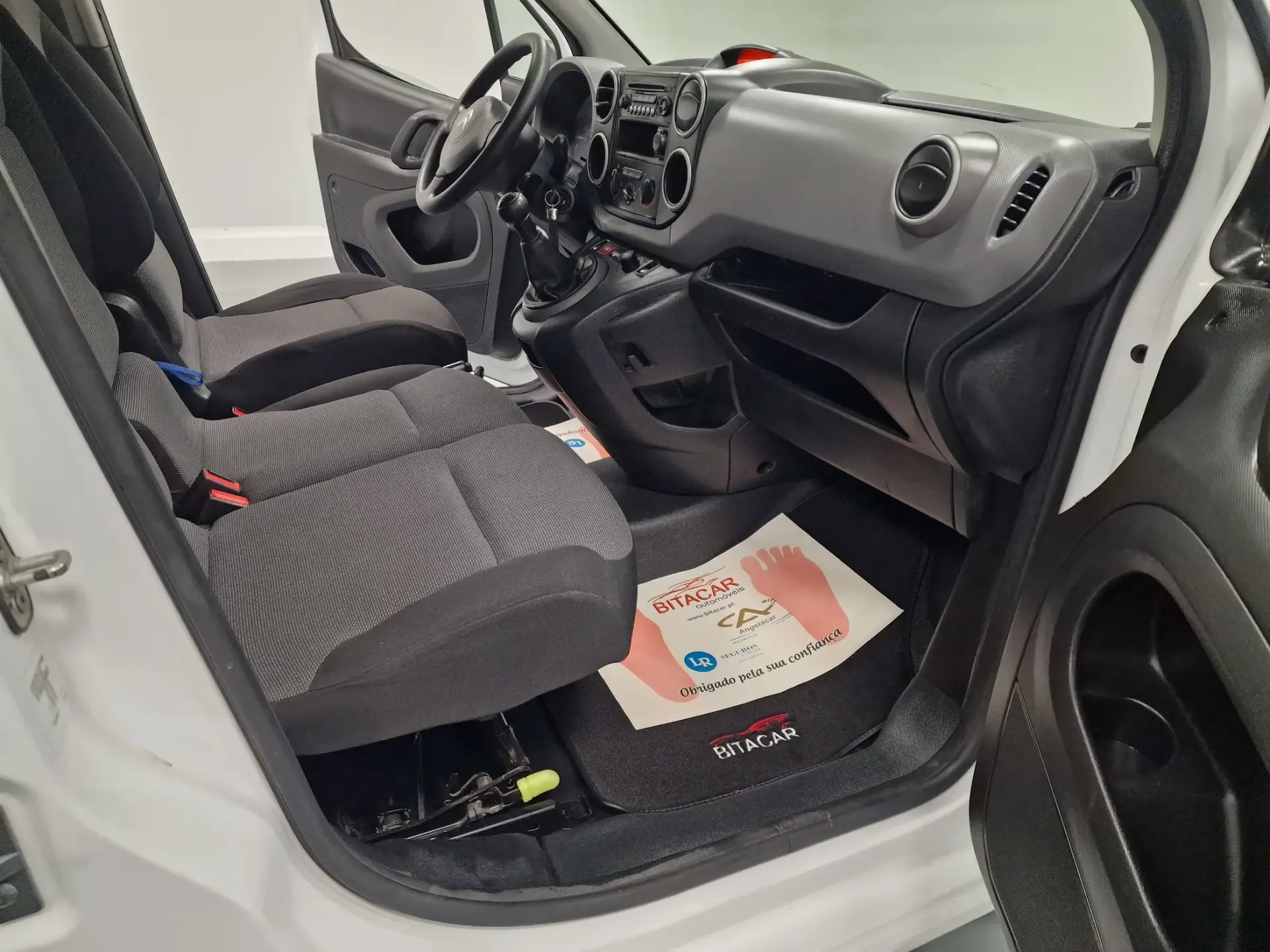 Citroen Berlingo 1.6 BLUEHDI IVA DEDUTIVEL APENAS 15.000KMS 43
